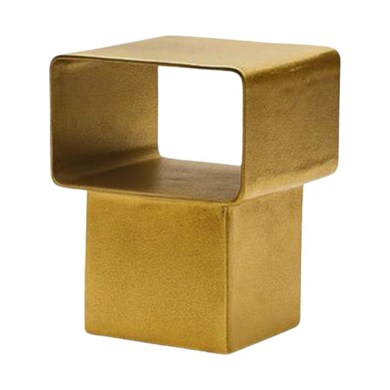 Tavolino Gervasoni KIRA 46 in alluminio fuso oro di Marta Giardini