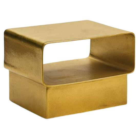 Tavolino Gervasoni KIRA 46 in alluminio fuso oro di Marta Giardini
