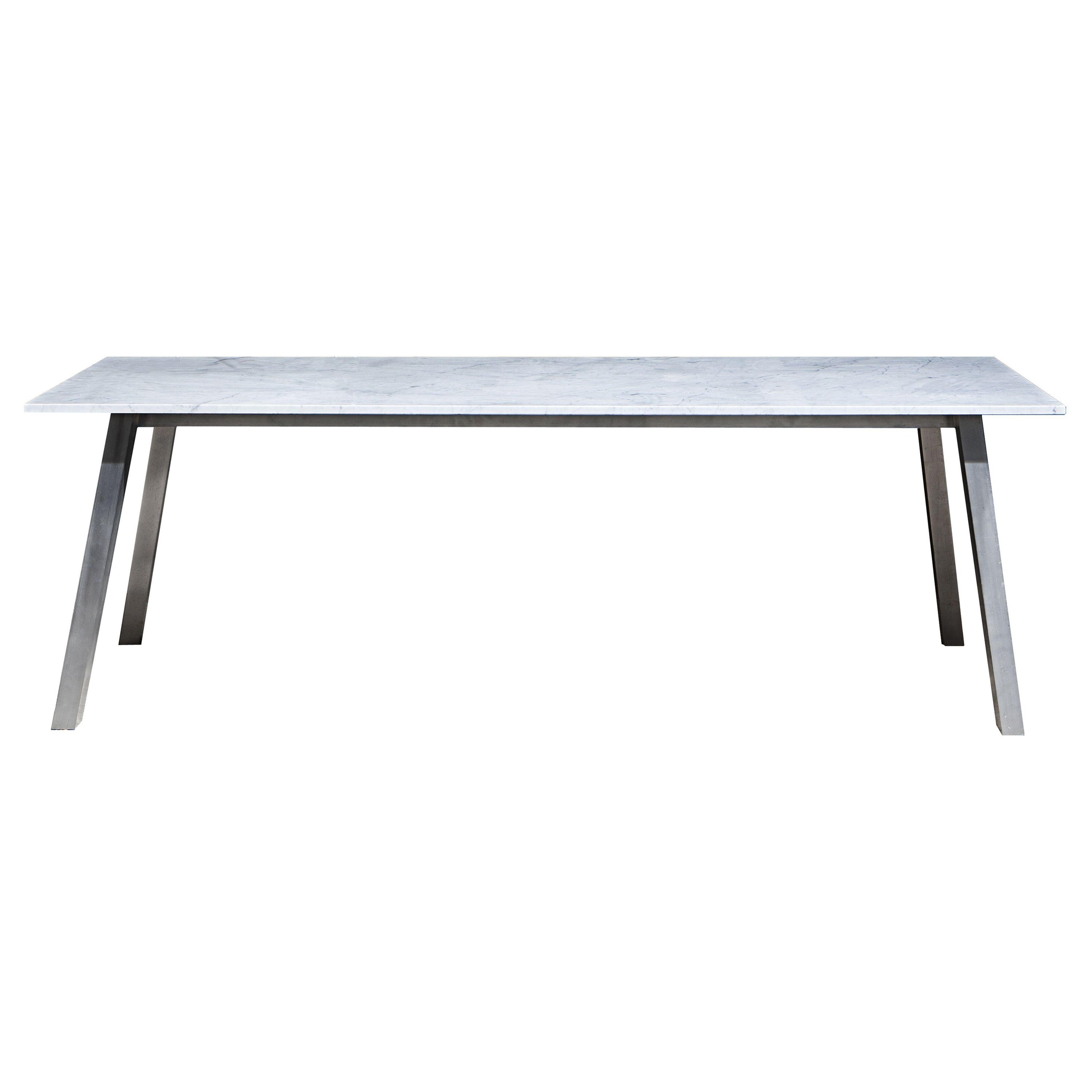 Mesa Gervasoni Inout 133 grande con tablero de mármol de Carrara y estructura de aluminio gris