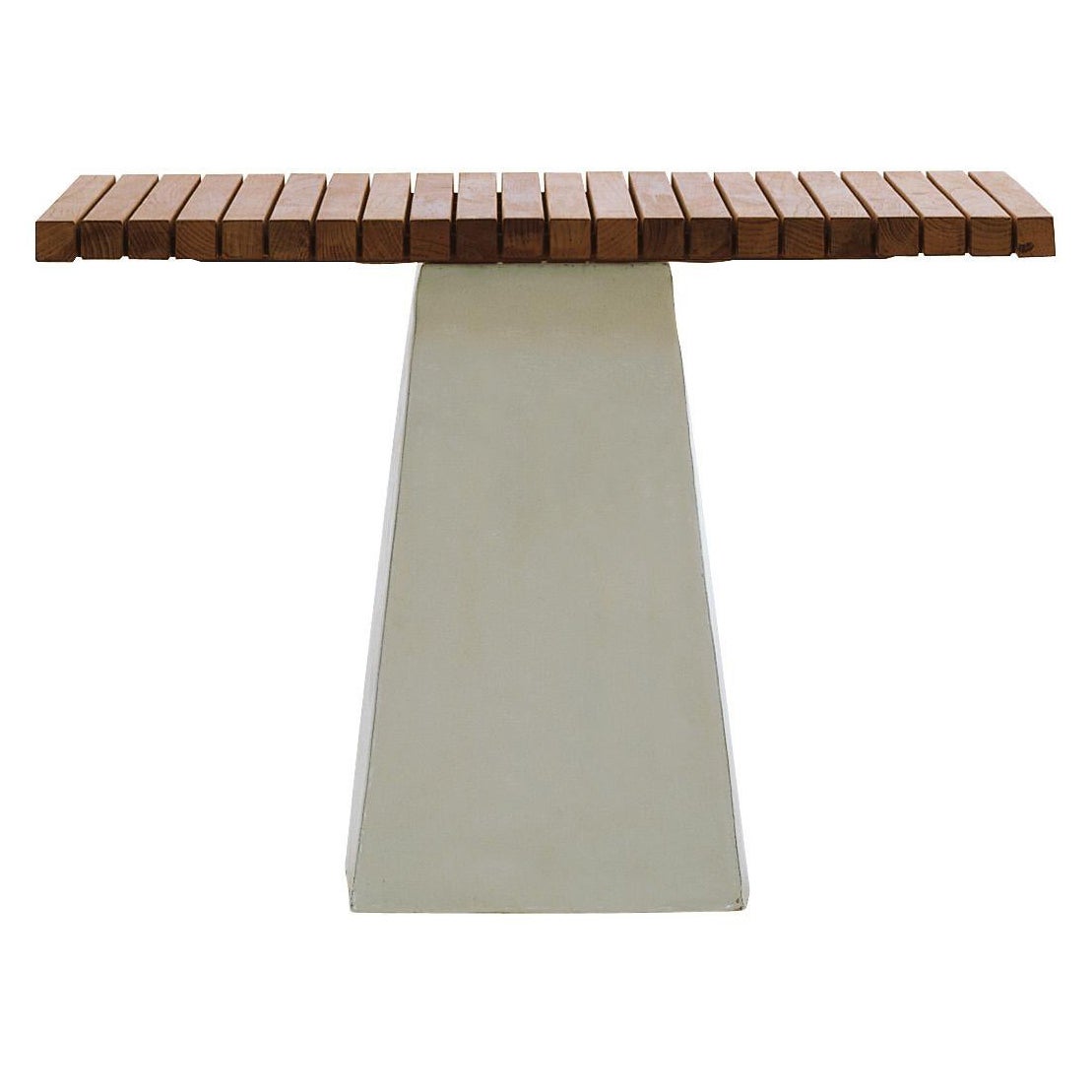 Tavolo Gervasoni Large Inout 35 con piano a doghe in teak naturale e base in ceramica bianca