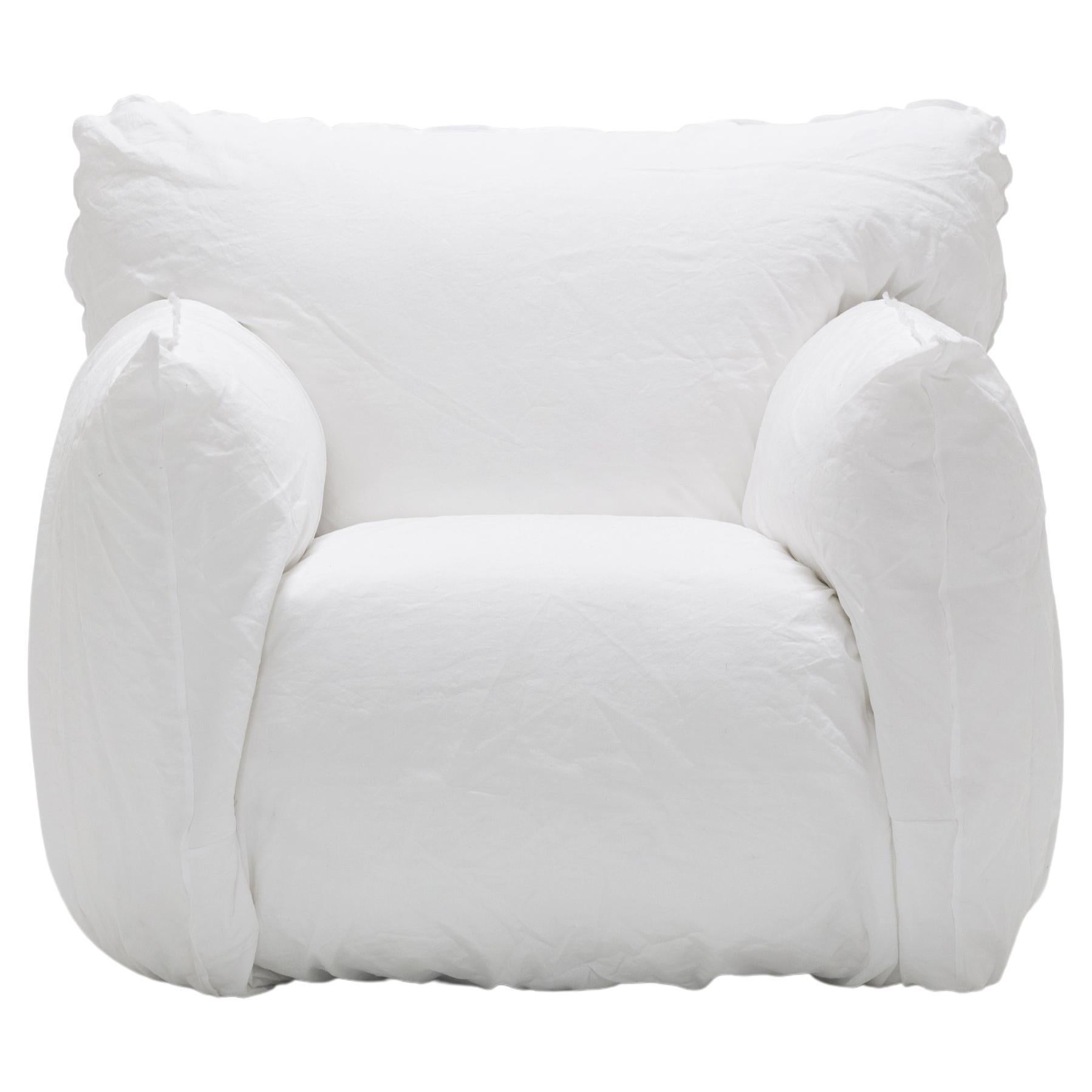 Gervasoni Nuvola 05 Lounge Chair in White Linen Upholstery by Paola Navone For Sale