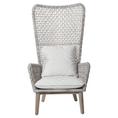 Sillón Gervasoni Panda Bergere en tapicería Aspen 03 y fibra de resina blanca/gris
