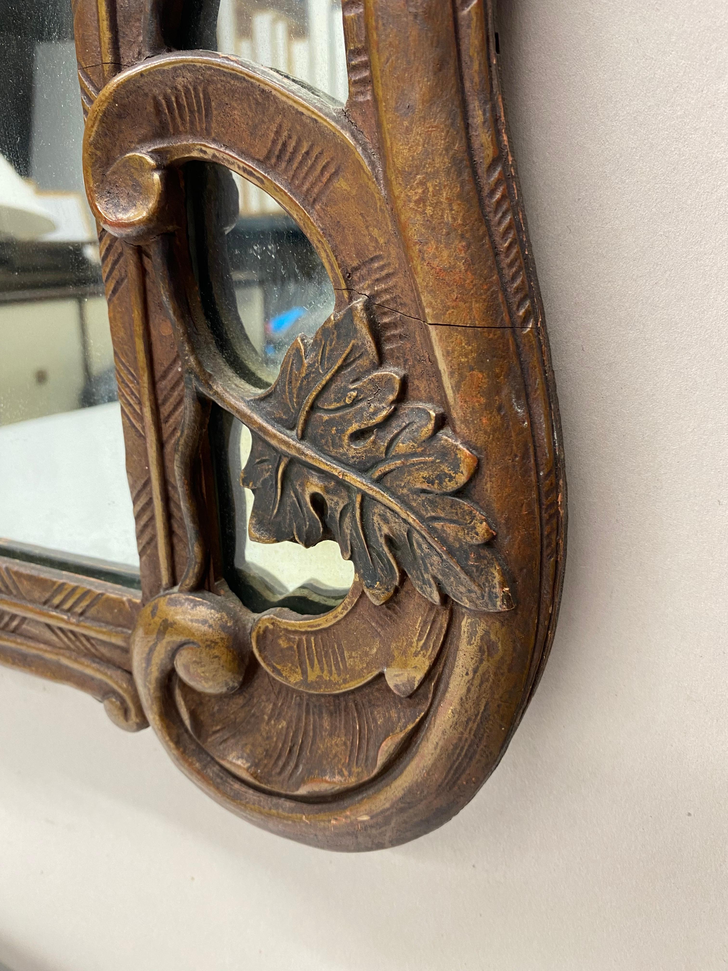 Gesso and wood mirror with grape leaves and cornucopia In Good Condition For Sale In Philadelphia, PA