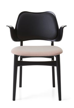 Sedia Gesture Black Beeche Pale Peach Black Leather di Warm Nordic