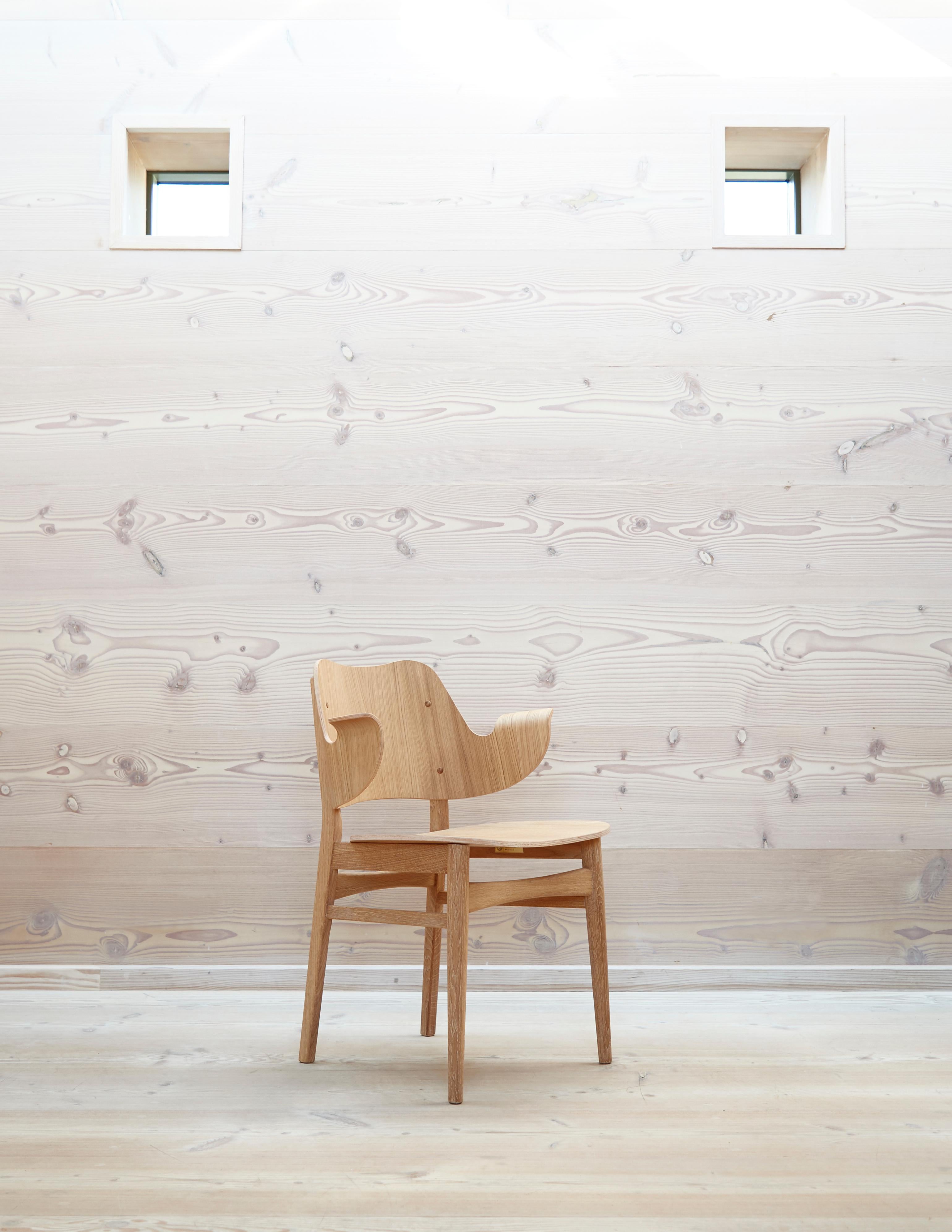 Sedia Gesture in Pure Wood, di Hans Olsen da Warm Nordic in vendita 8