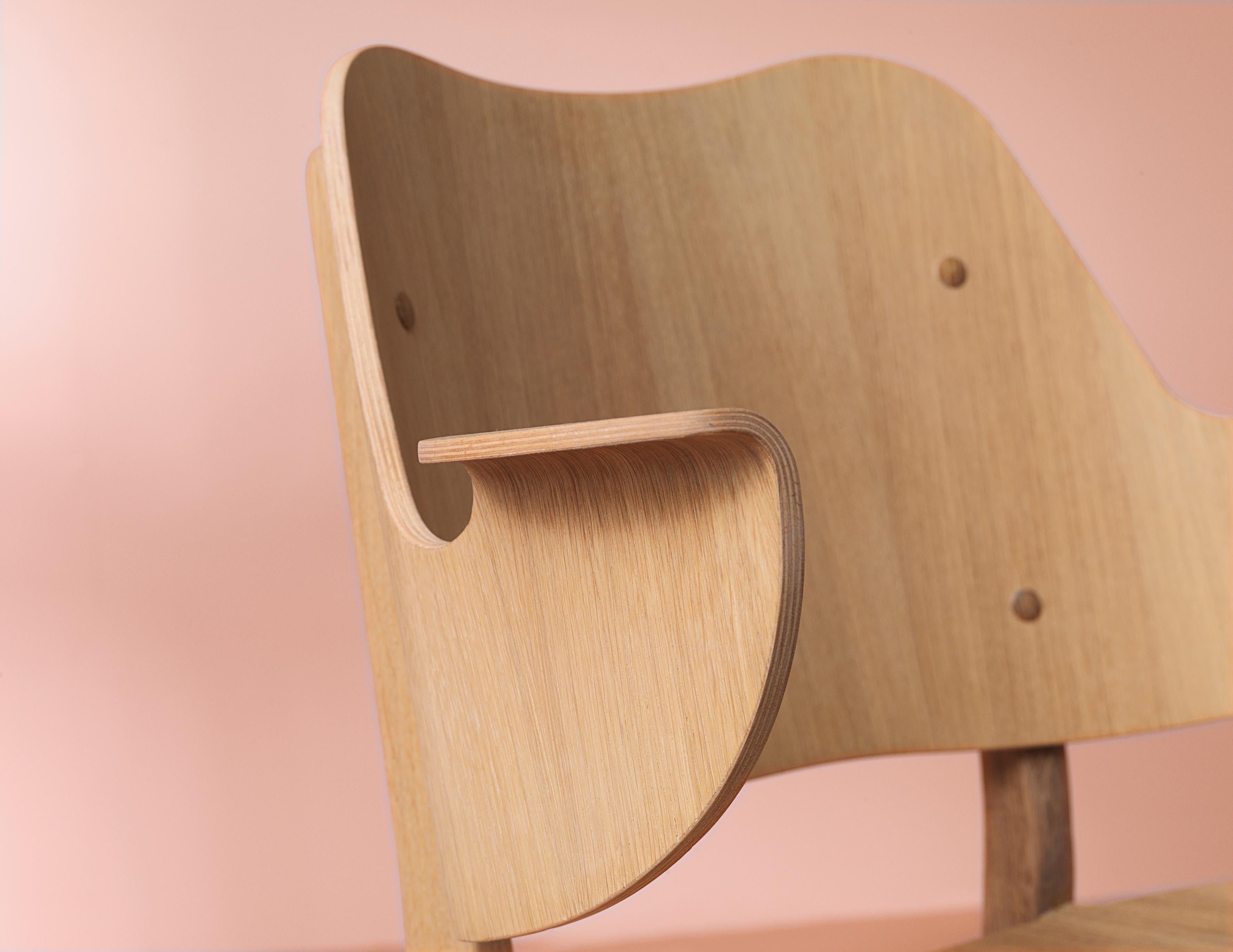 Sedia Gesture in Pure Wood, di Hans Olsen da Warm Nordic in vendita 1