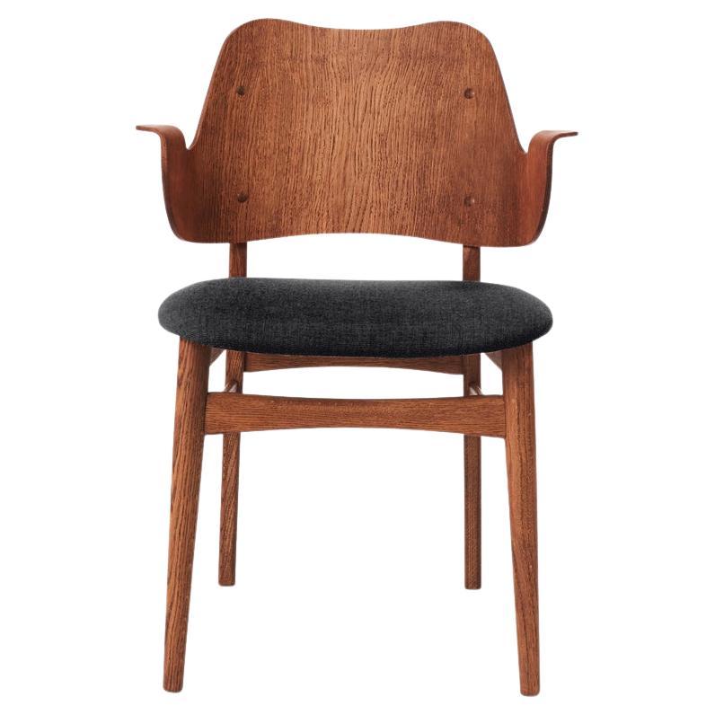 Gesture-Stuhl aus geölter Eiche, Teakholz, Anthrazit, von Warm Nordic im Angebot