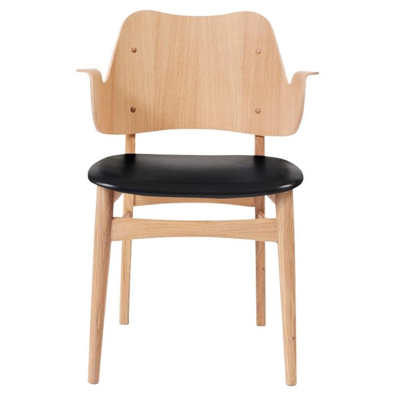 Gesture-Stuhl aus weißem, geöltem, schwarzem Eichenholz von Warm Nordic im Angebot