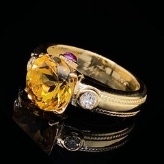 Bague en or 18 carats d'inspiration byzantine avec héliodore, diamants et rubis