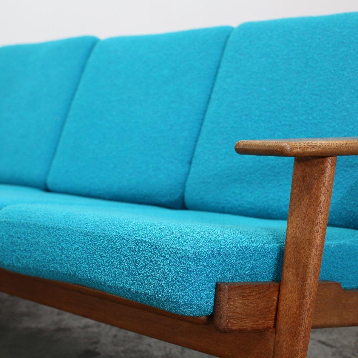 Sofá de tres plazas Getama GE 290 de Hans J. Wegner Lana en venta