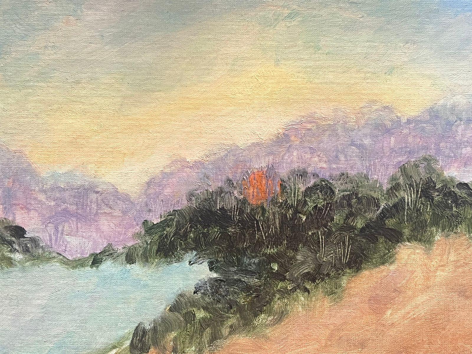 Contemporary British Ölgemälde rote Sonne Peering durch lila Baum Landschaft  (Impressionismus), Painting, von Geza Somerset-Paddon