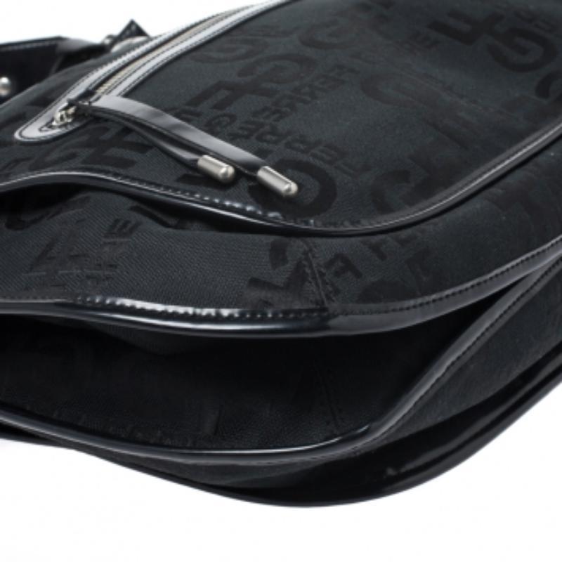 GF Ferre Nero Firma la Zip frontale Hobo in vendita 3