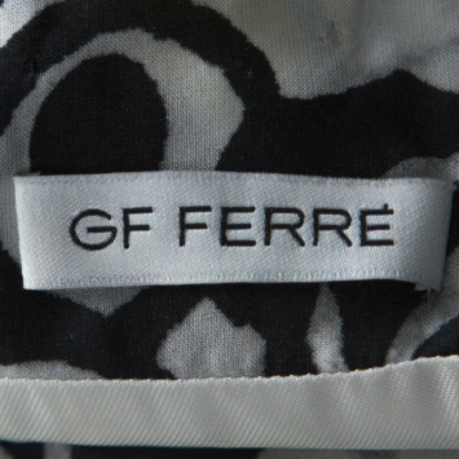 GF Ferre - Robe asymétrique en soie imprimée cercle multicolore avec détails en dentelle Bon état - En vente à Dubai, Al Qouz 2