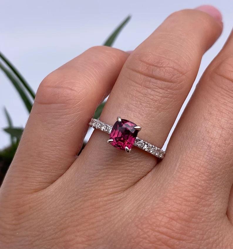 Ring, GFCO 1.34Ct Natural Spinel Mahenge and Diamonds, 14 Karat White Gold, 7US In New Condition For Sale In Daugavpils, LV
