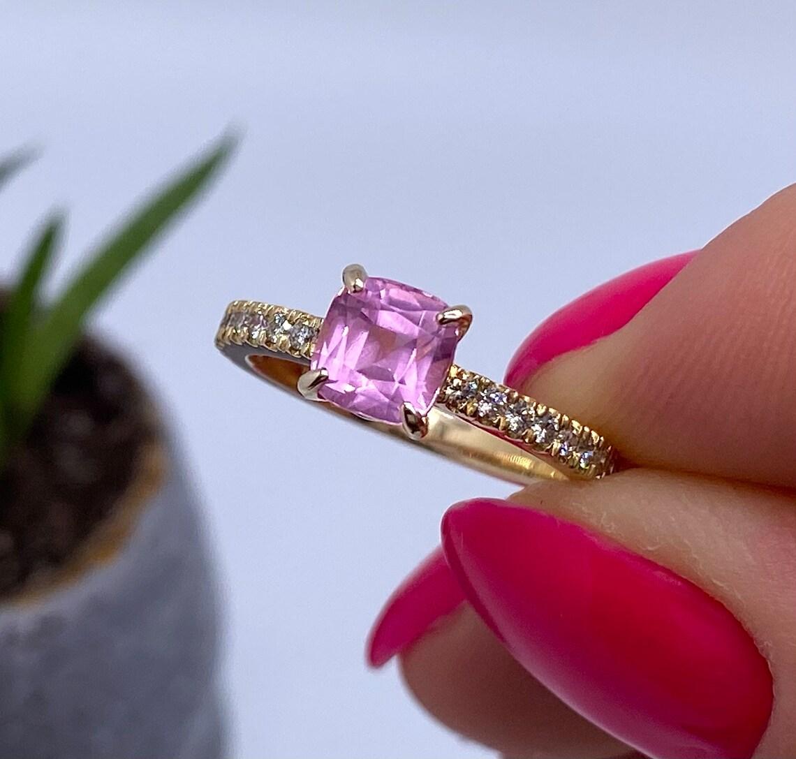 Ring mit 1,49 Karat natürlichem Spinell Mahenge und Diamanten, 14 Karat Gelbgold, 7US im Zustand „Neu“ im Angebot in Daugavpils, LV