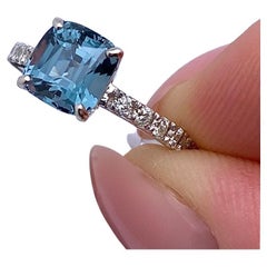 Ring, GFCO 2,53 Karat natürlicher blauer Spinell und Diamanten, 14 Karat Weißgold, 7US