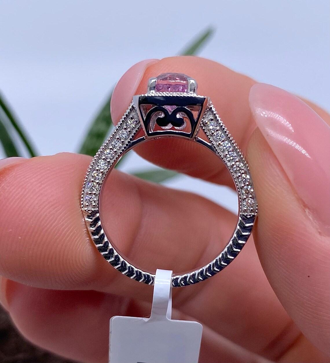 Women's Ring GFCO certificate 1.51ct Natural Spinel and Diamonds, 14 Karat White Gold For Sale