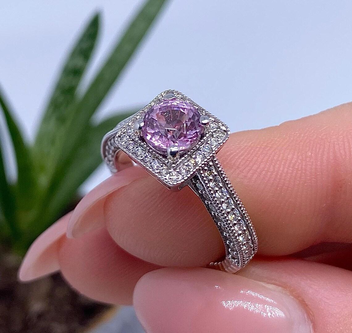 Ring GFCO certificate 1.51ct Natural Spinel and Diamonds, 14 Karat White Gold For Sale 1