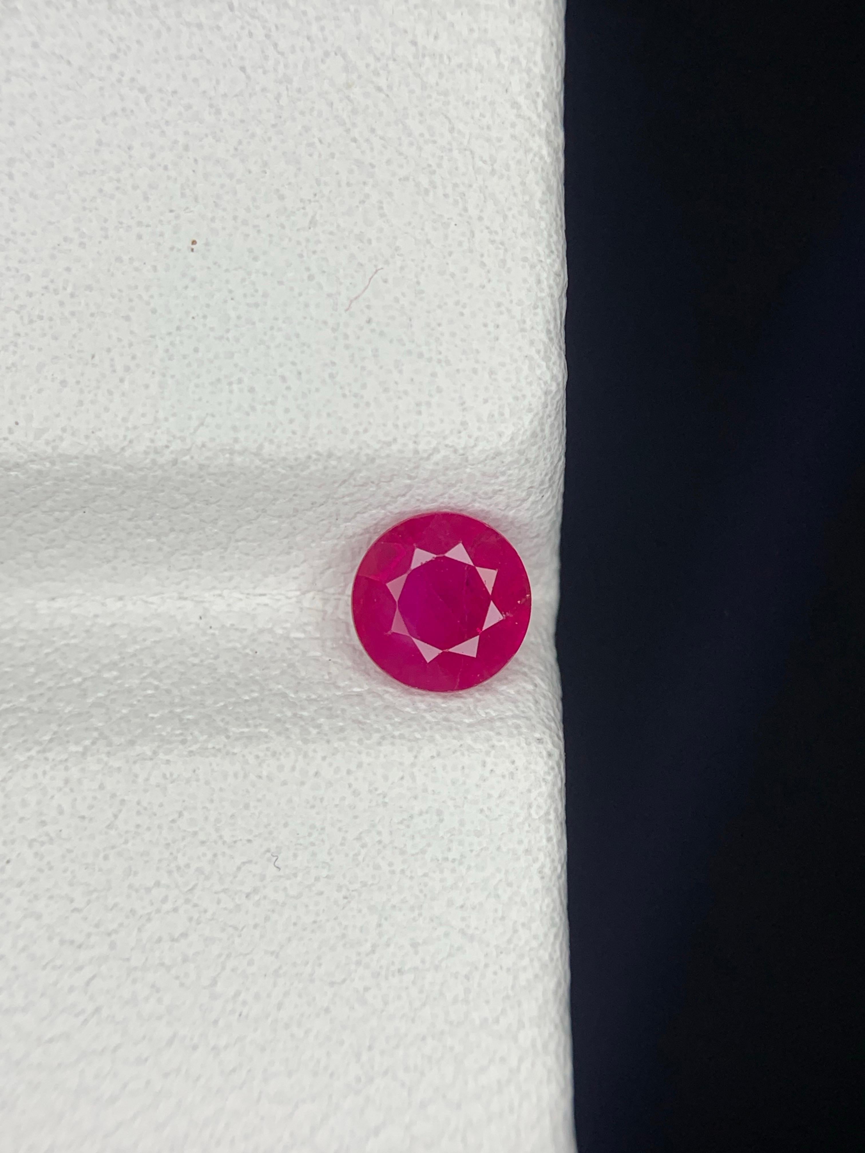 GFCO zertifiziert 0,57 Karat natürlichen losen burmesischen Rubin Oval Form Edelstein (Ovalschliff) im Angebot