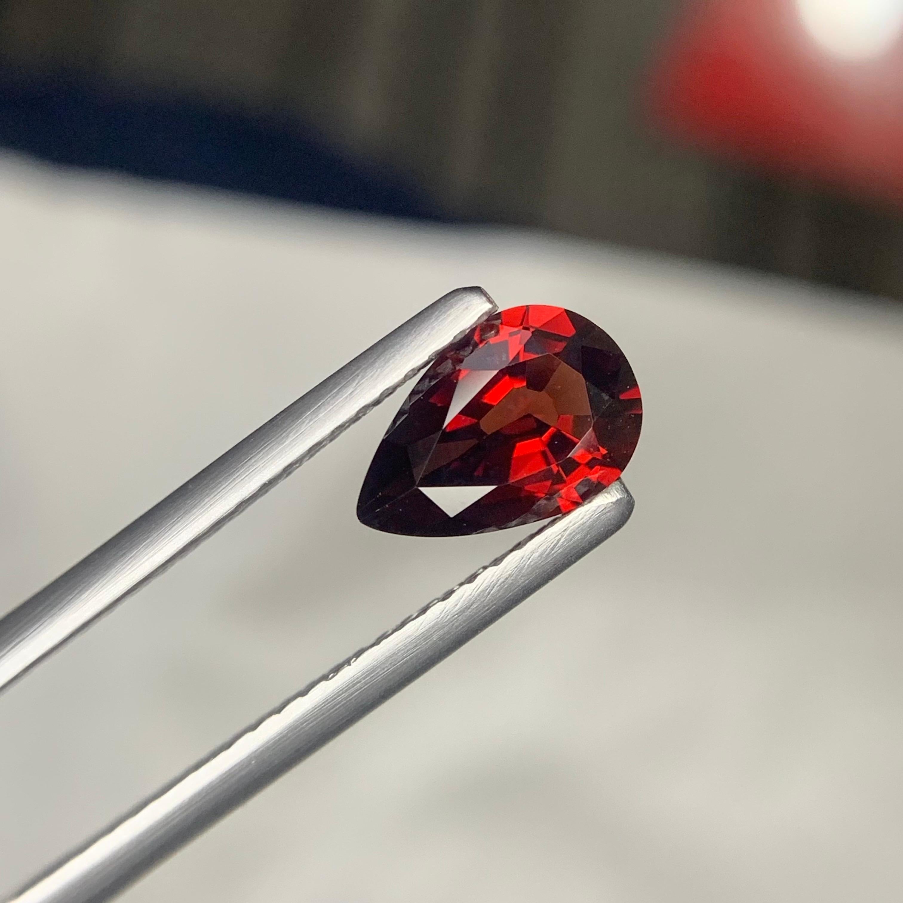 GFCO zertifiziert 1,20 Karat natürlichen losen roten Spinell Birne Form Edelstein (Tropfenschliff) im Angebot