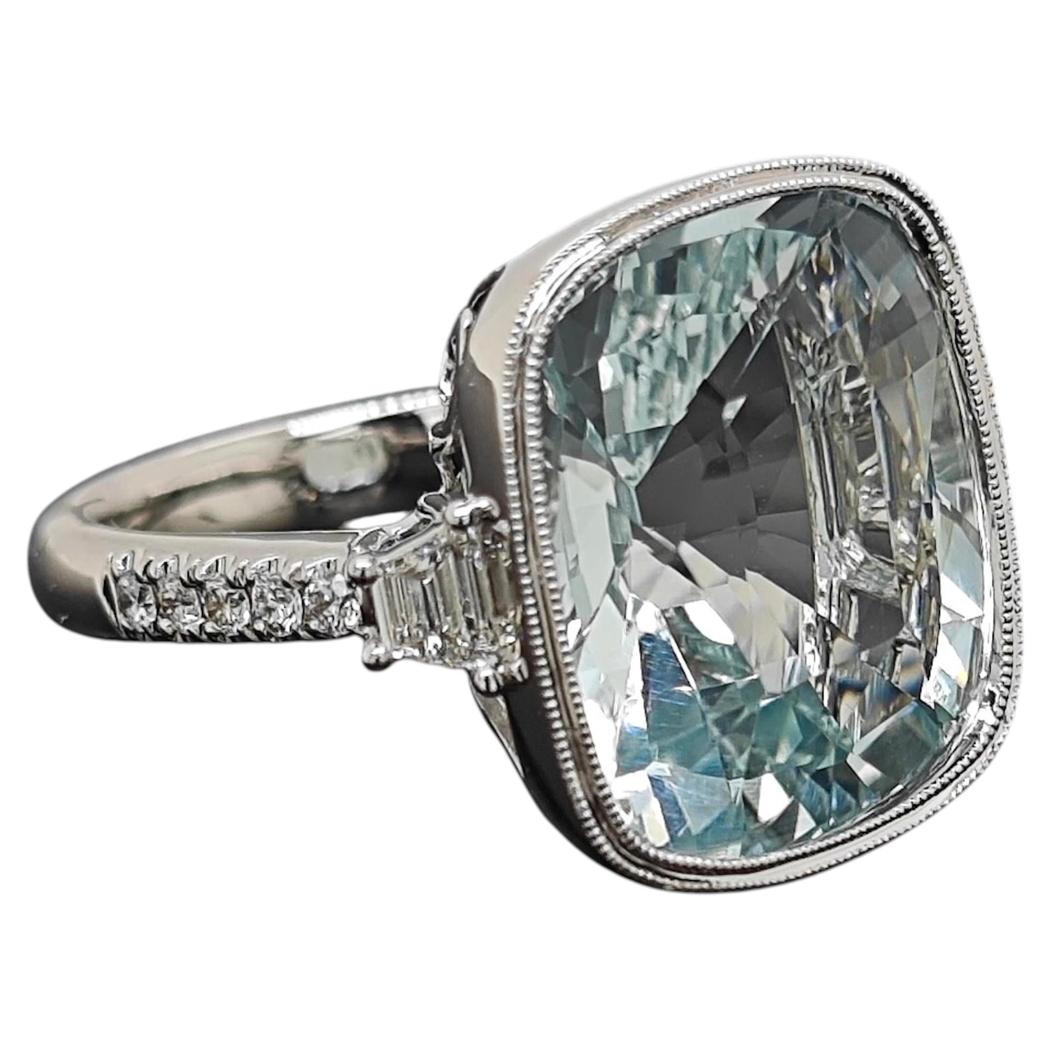 Bague en or blanc certifiée GFCO 12.38 Carat Aquamarine Fancy Diamond
