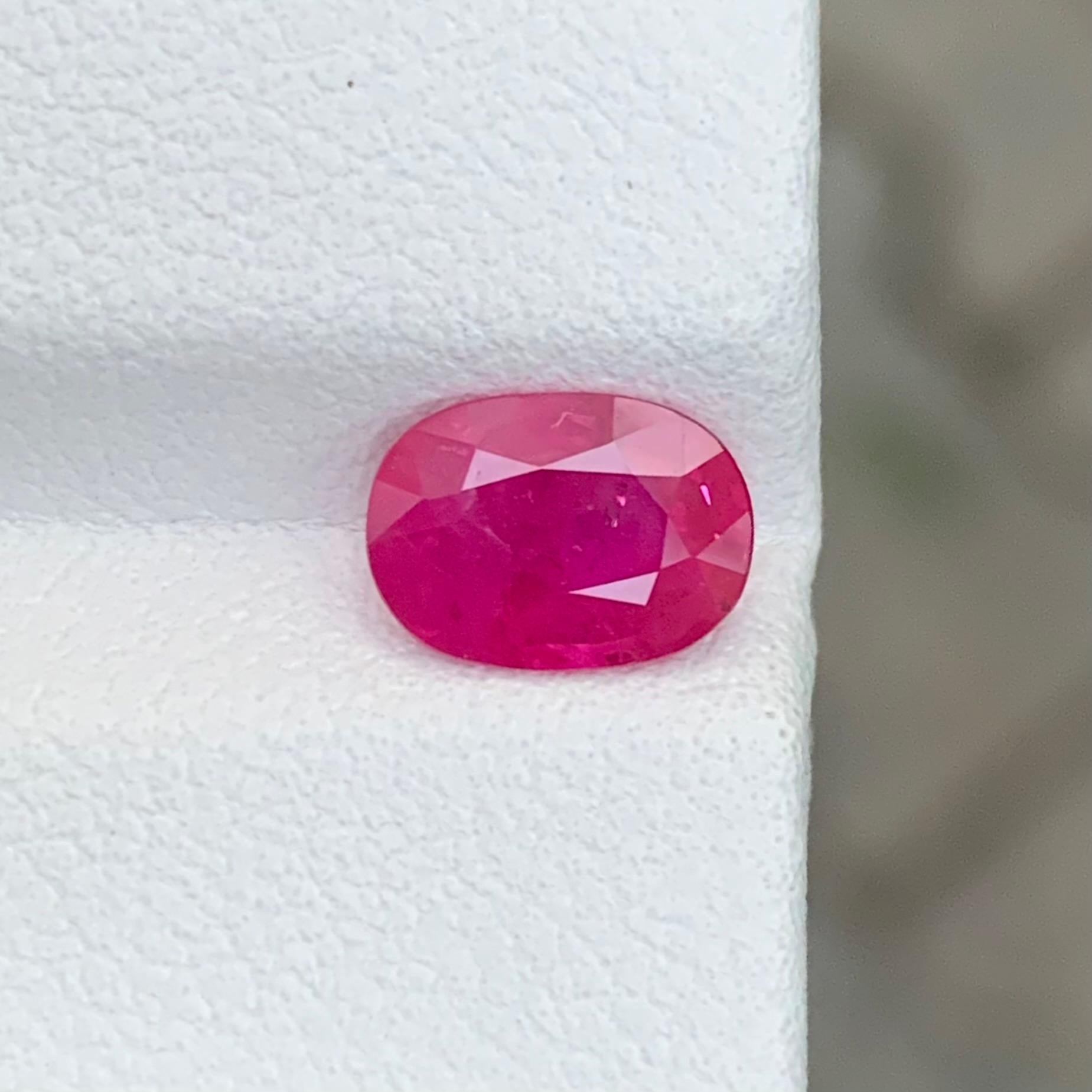 Pierre précieuse de 1,39 carat, certifiée par le GFCO, rubis birman en vrac et taillé en brillant en vente 7
