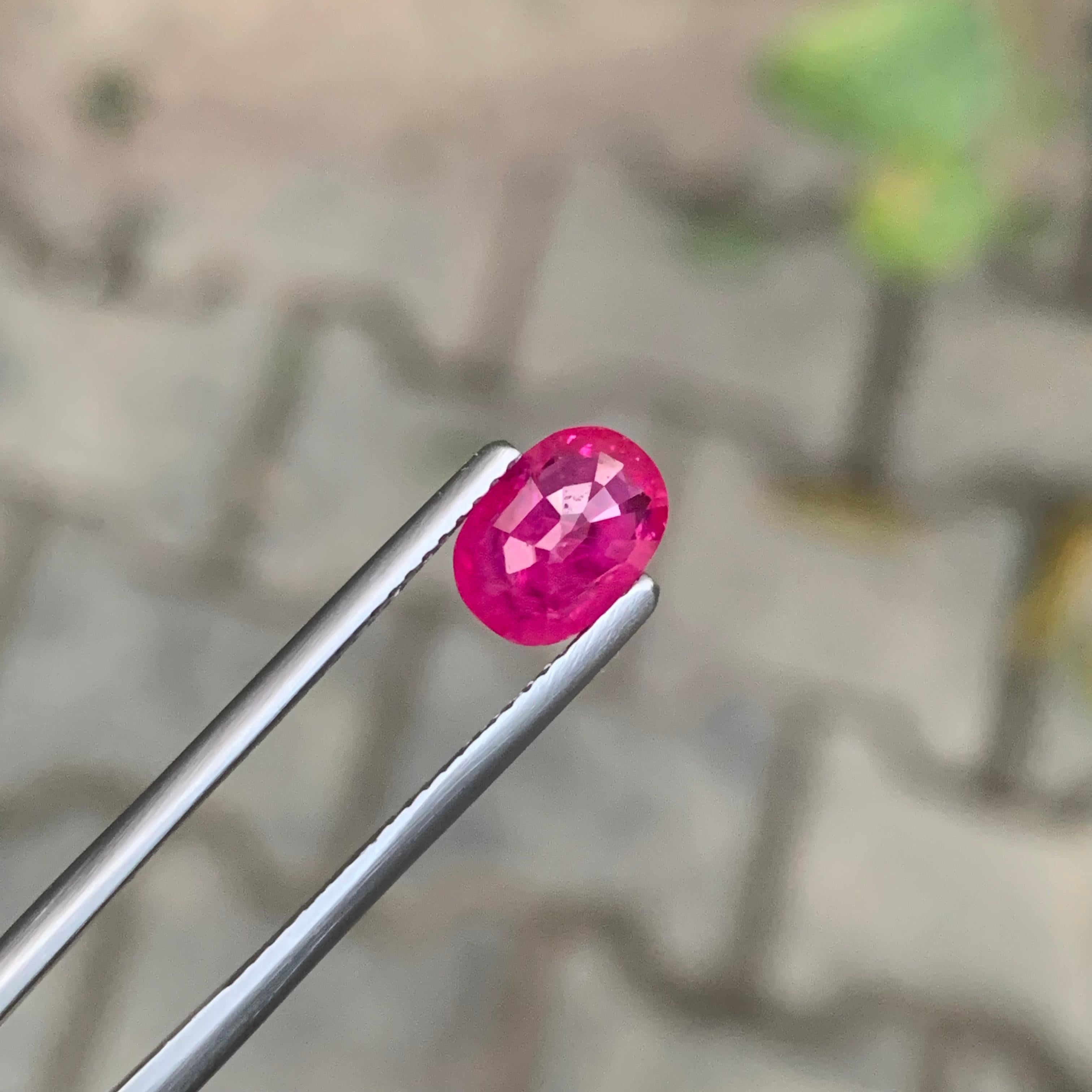 Pierre précieuse de 1,39 carat, certifiée par le GFCO, rubis birman en vrac et taillé en brillant en vente 9