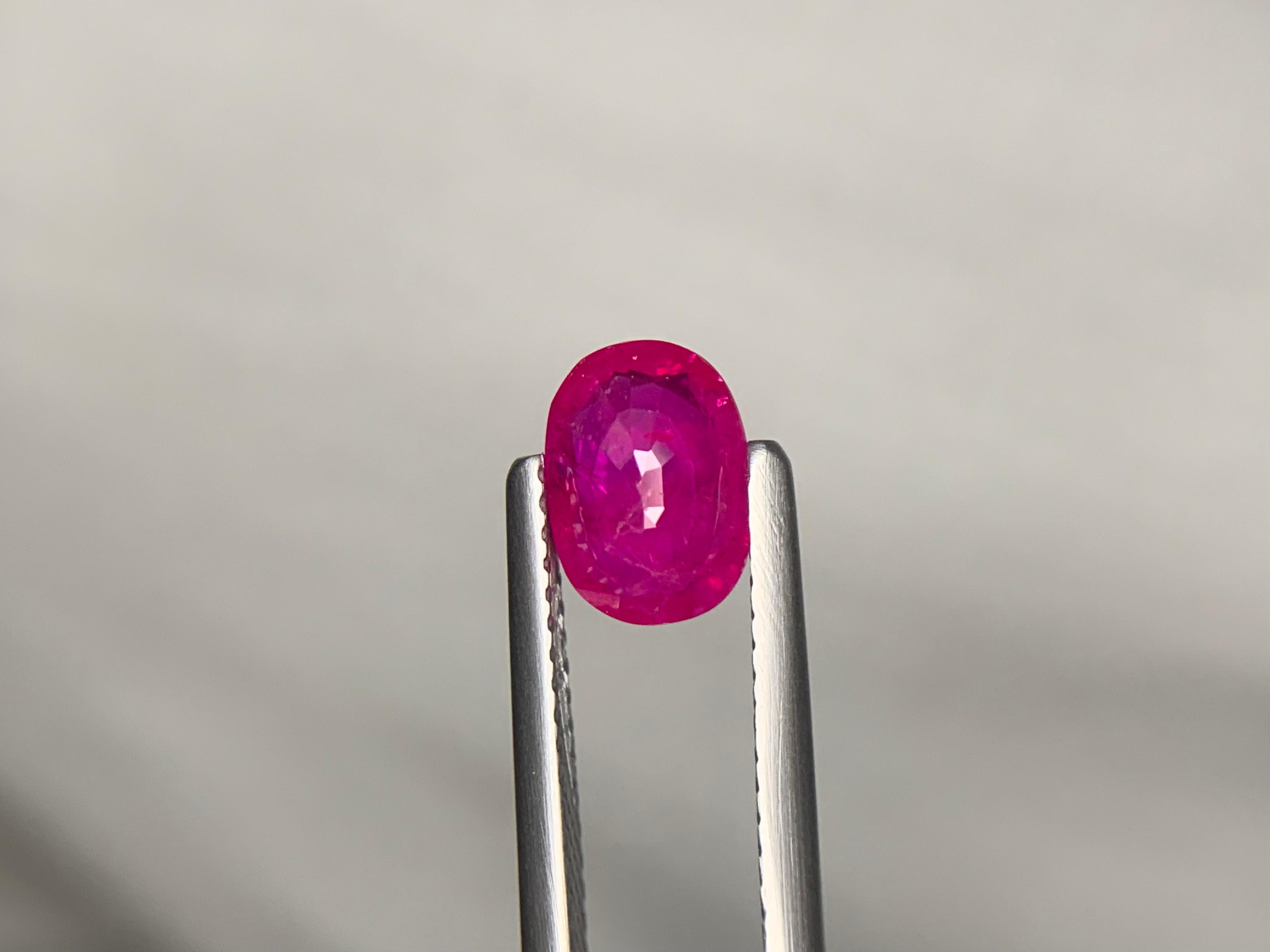 Pierre précieuse de 1,39 carat, certifiée par le GFCO, rubis birman en vrac et taillé en brillant Neuf - En vente à Peshawar, PK