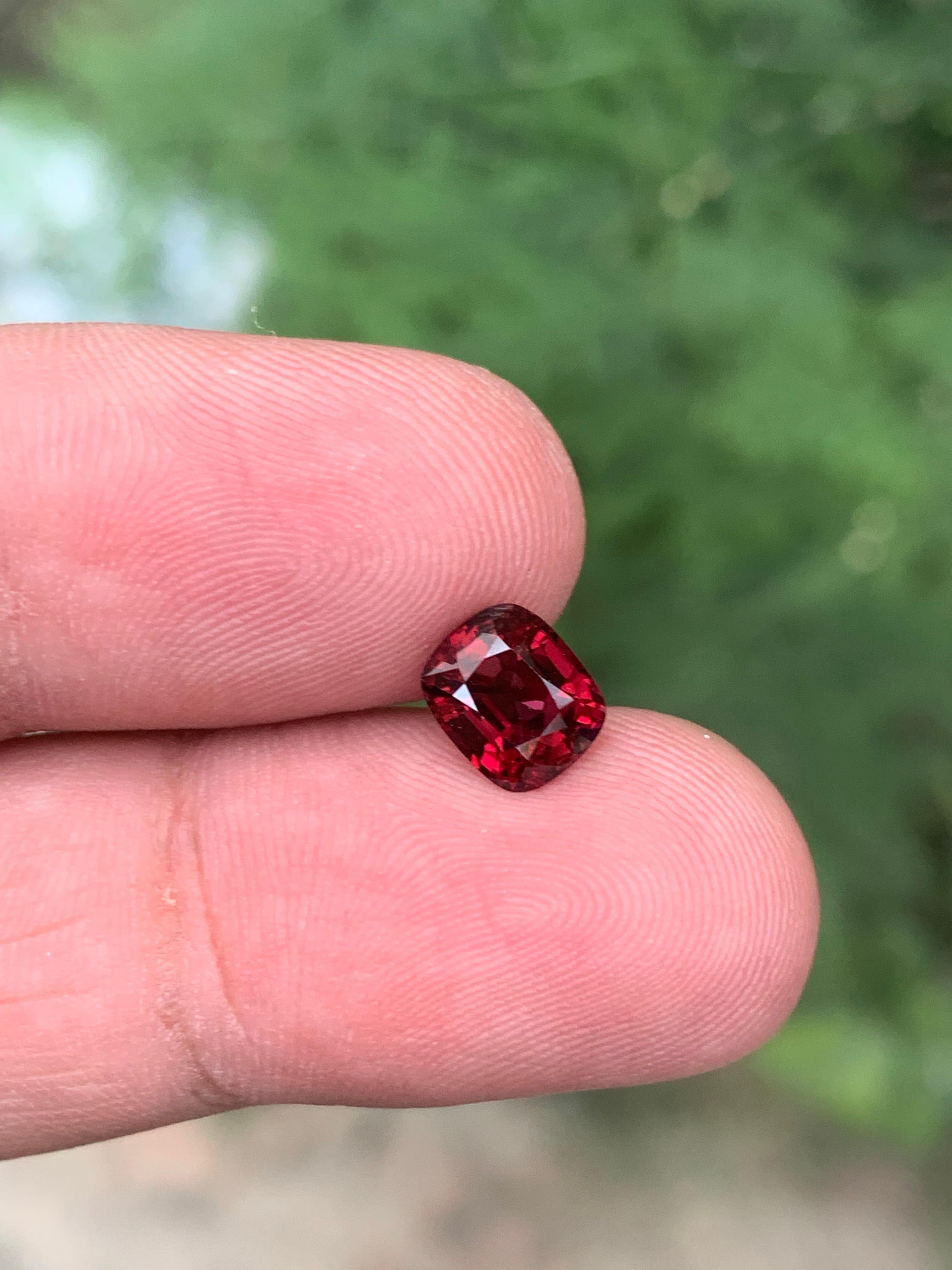 Gema Espinela Roja de Birmania Suelta Natural de 1,44 quilates certificada por la GFCO en venta 4