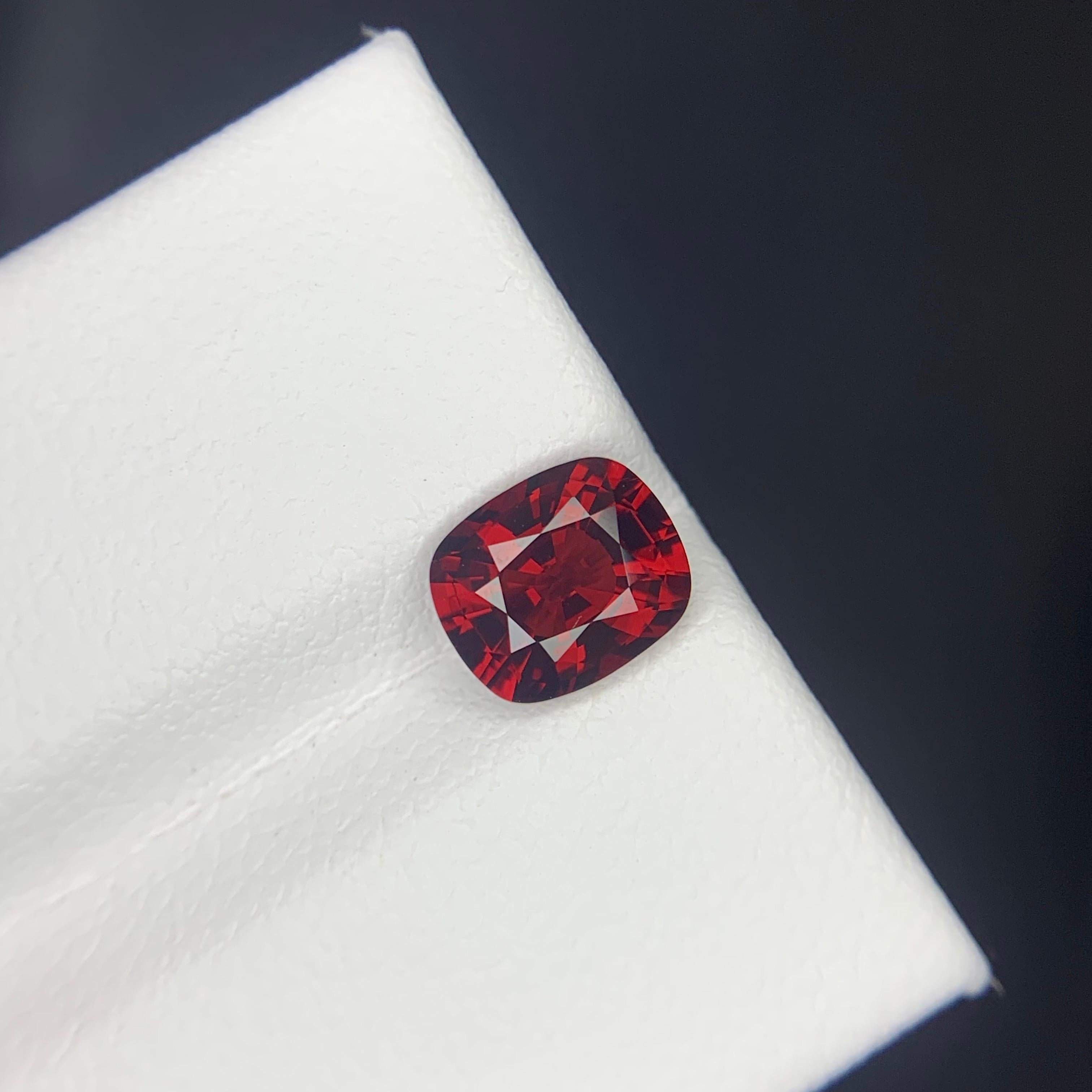 Gema Espinela Roja de Birmania Suelta Natural de 1,44 quilates certificada por la GFCO en venta 5