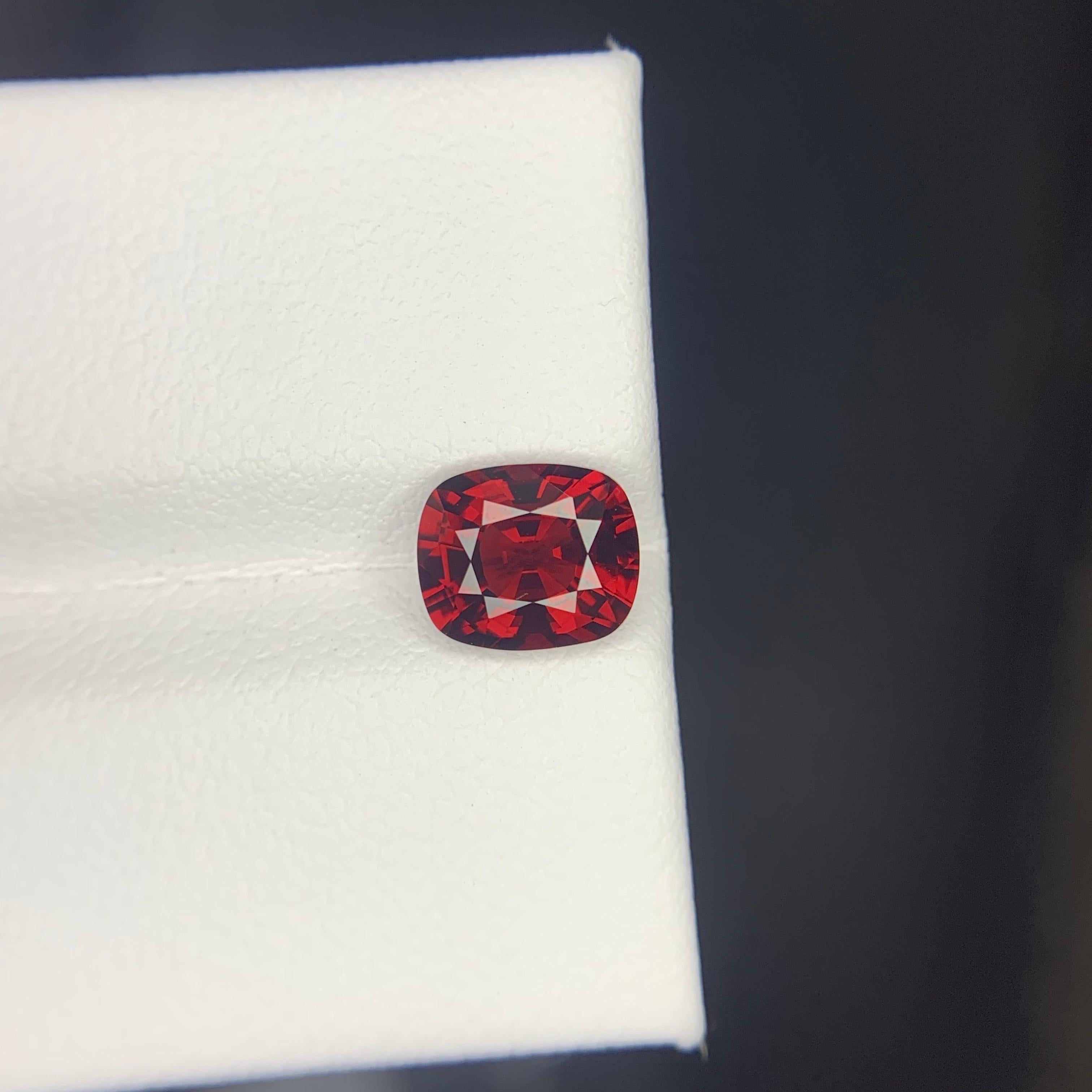 Gema Espinela Roja de Birmania Suelta Natural de 1,44 quilates certificada por la GFCO en venta 6