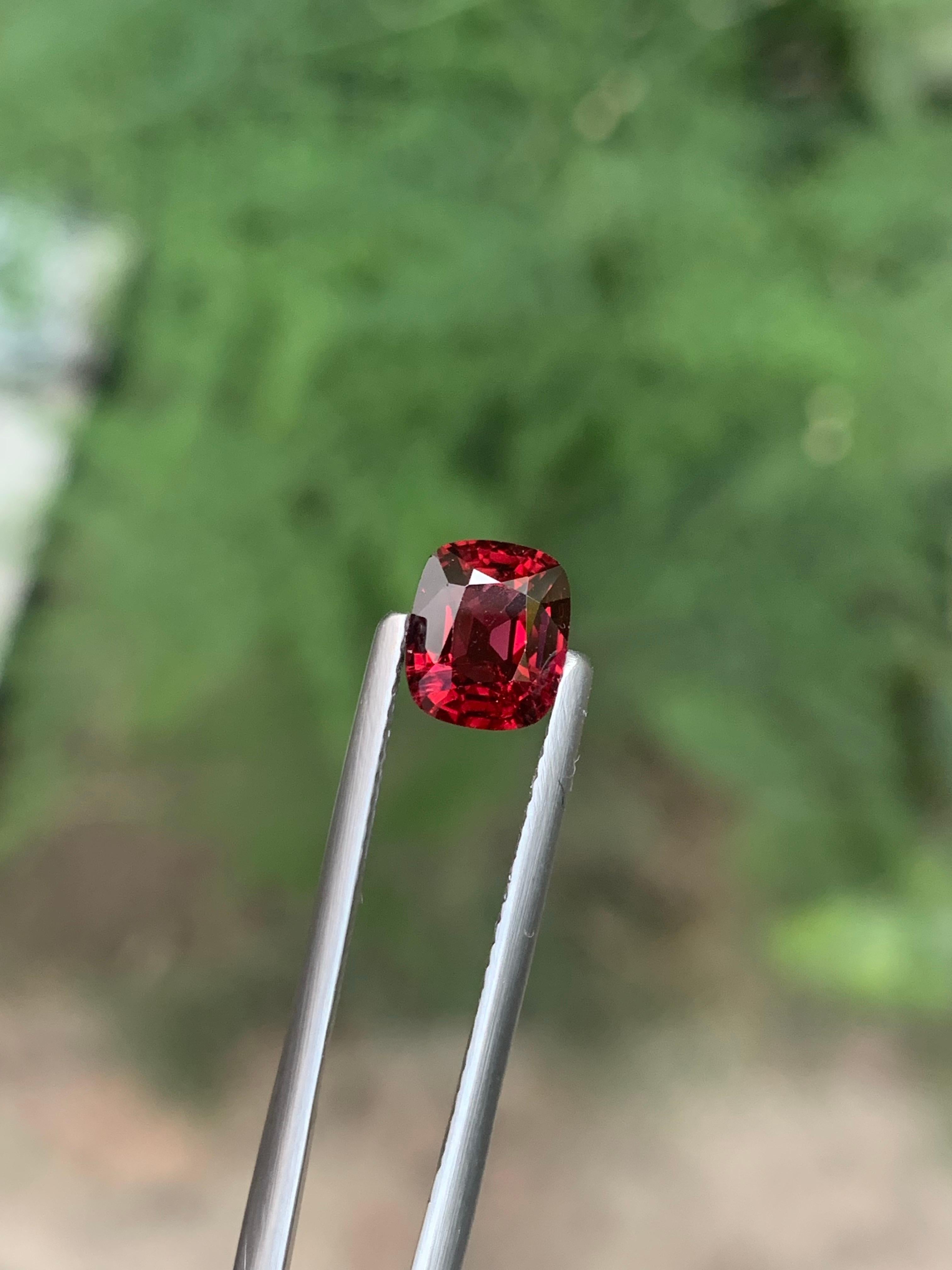 Gema Espinela Roja de Birmania Suelta Natural de 1,44 quilates certificada por la GFCO en venta 1