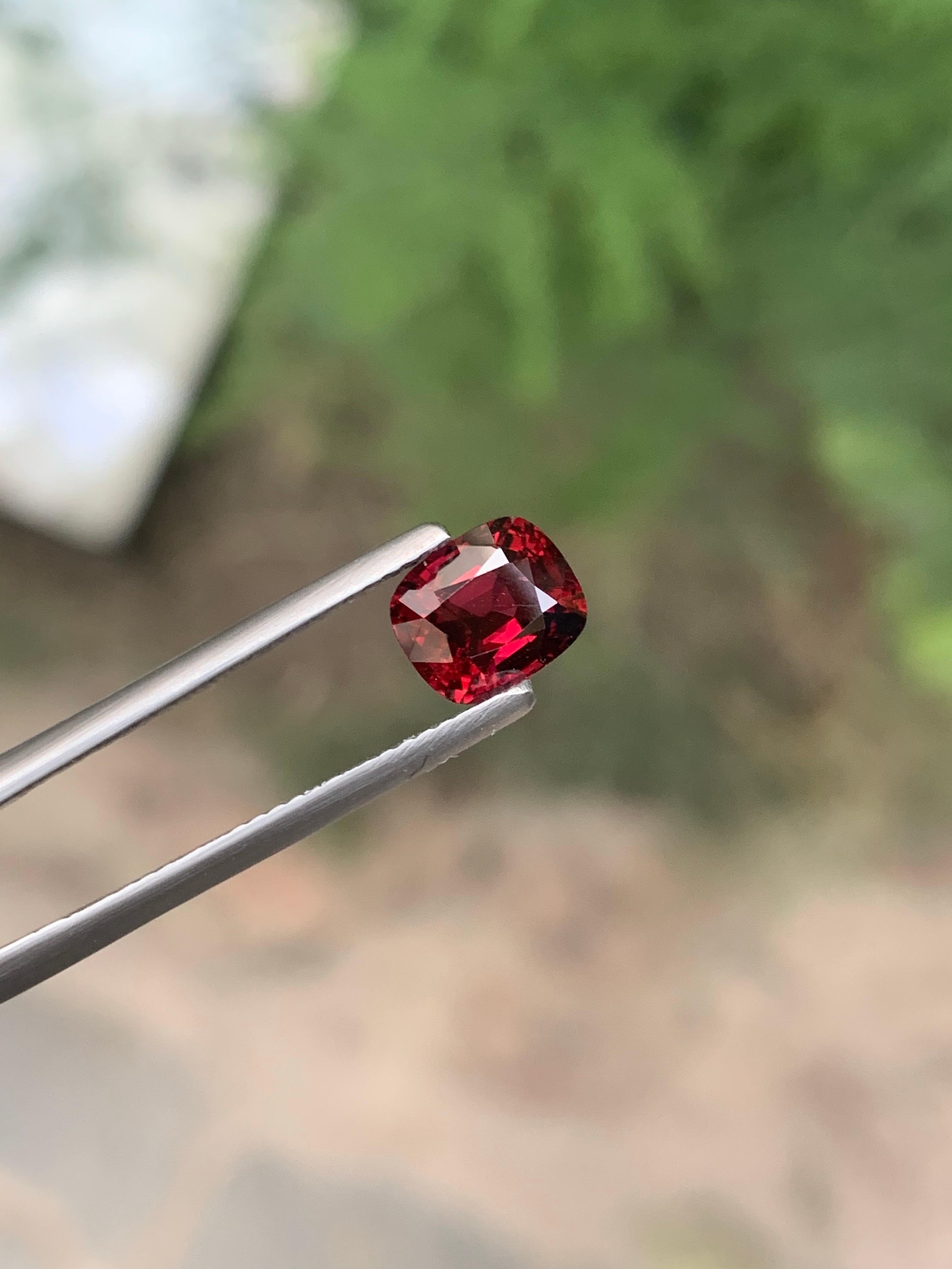 Gema Espinela Roja de Birmania Suelta Natural de 1,44 quilates certificada por la GFCO en venta 3