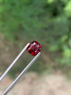 GFCO Certified 1.60 Carat Natural Loose Red Spinel From Myanmar Mine (Spinelle rouge en vrac certifiée GFCO)
