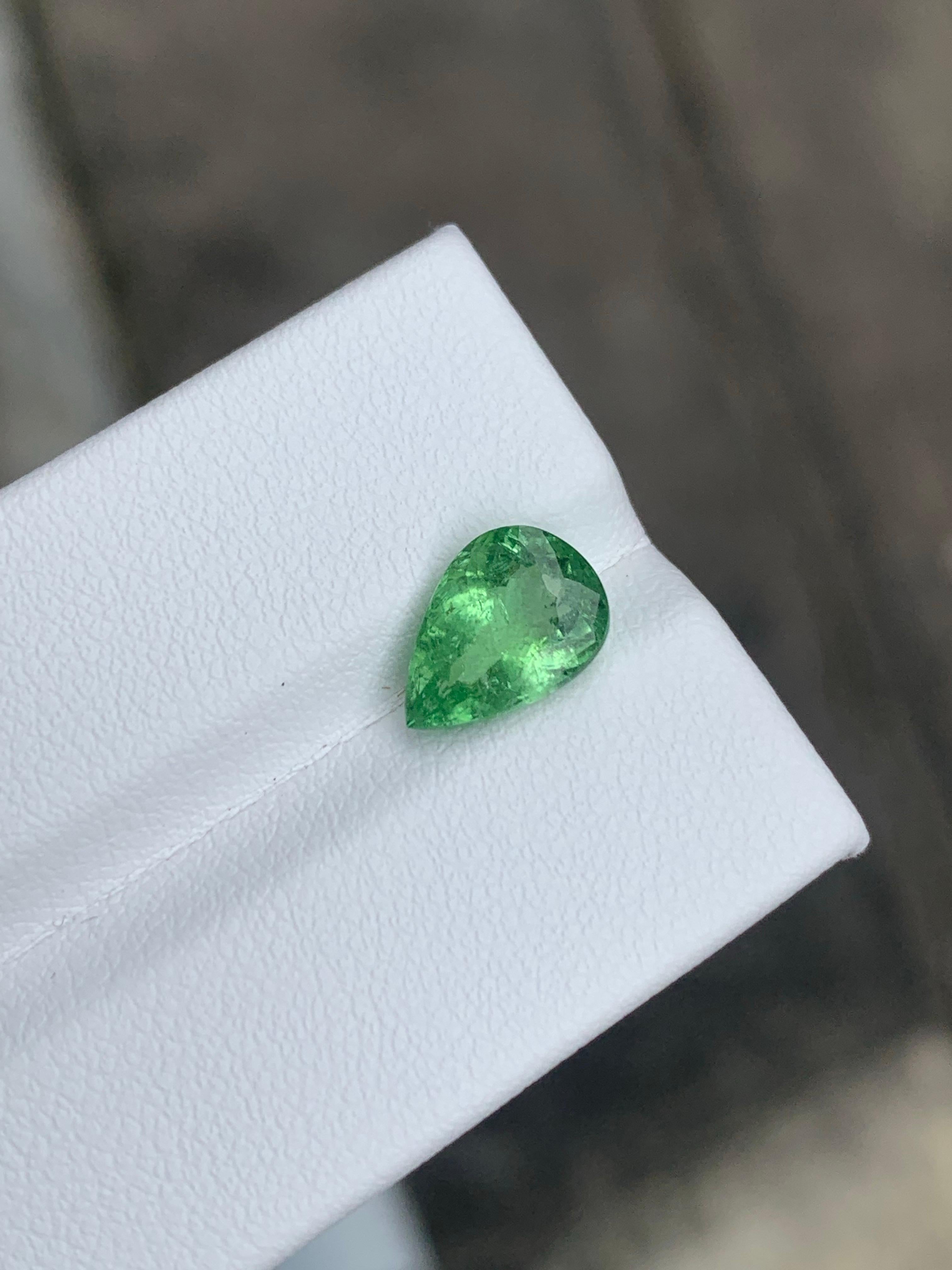 Gemma sciolta a forma di pera certificata GFCO da 2,16 carati di tormalina Paraiba naturale in vendita 5