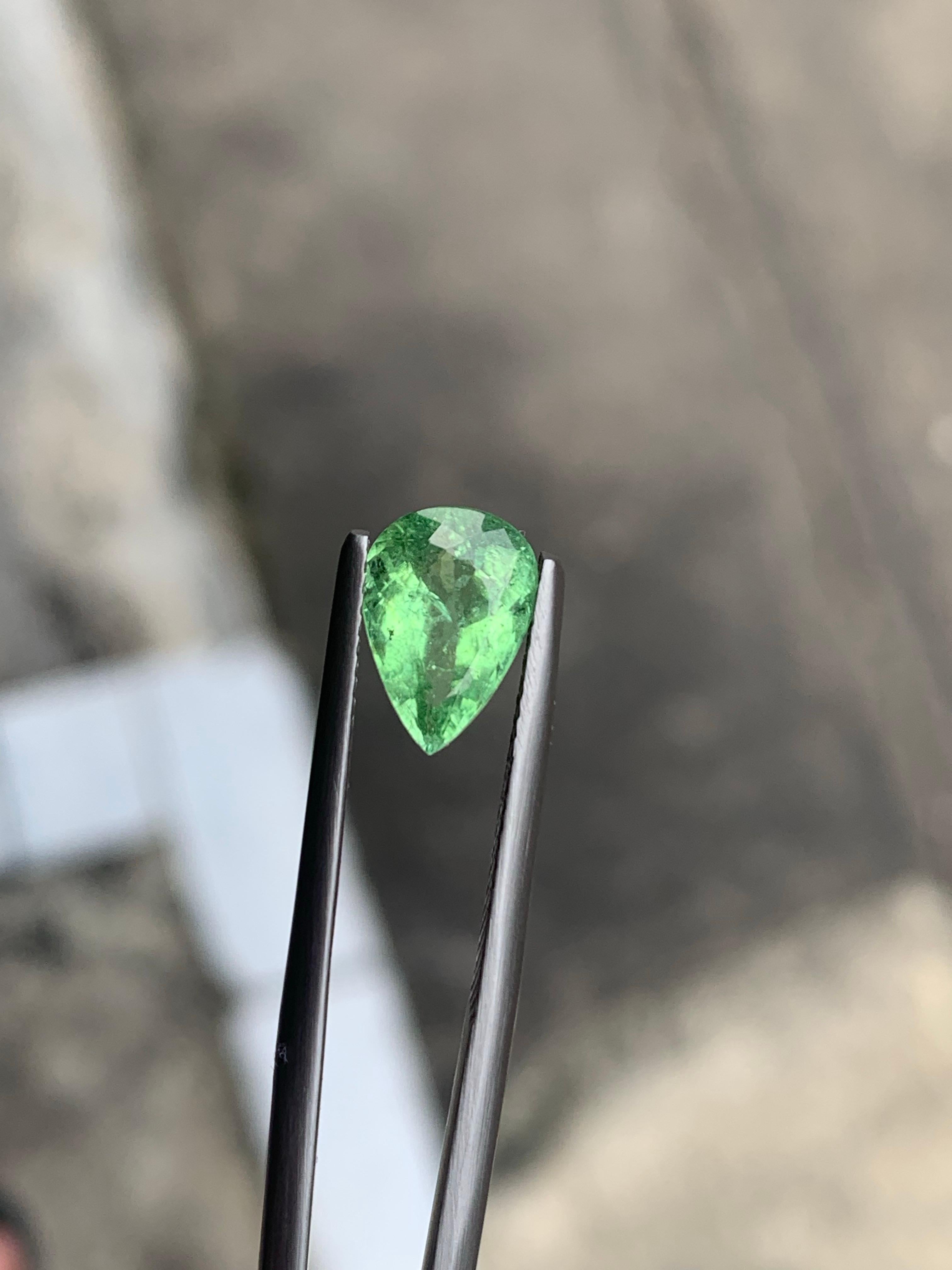 Gemma sciolta a forma di pera certificata GFCO da 2,16 carati di tormalina Paraiba naturale in vendita 7