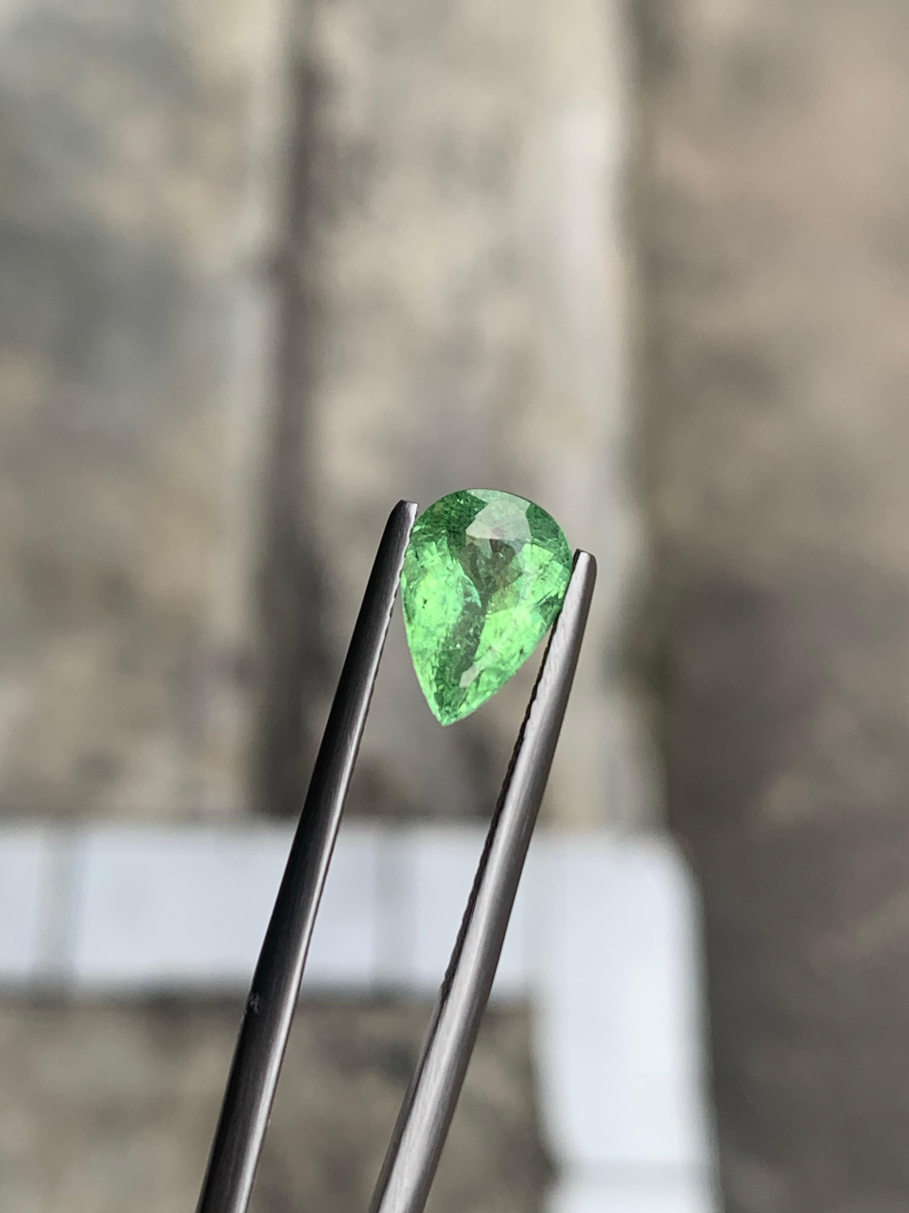 Arts and Crafts Gemma sciolta a forma di pera certificata GFCO da 2,16 carati di tormalina Paraiba naturale in vendita