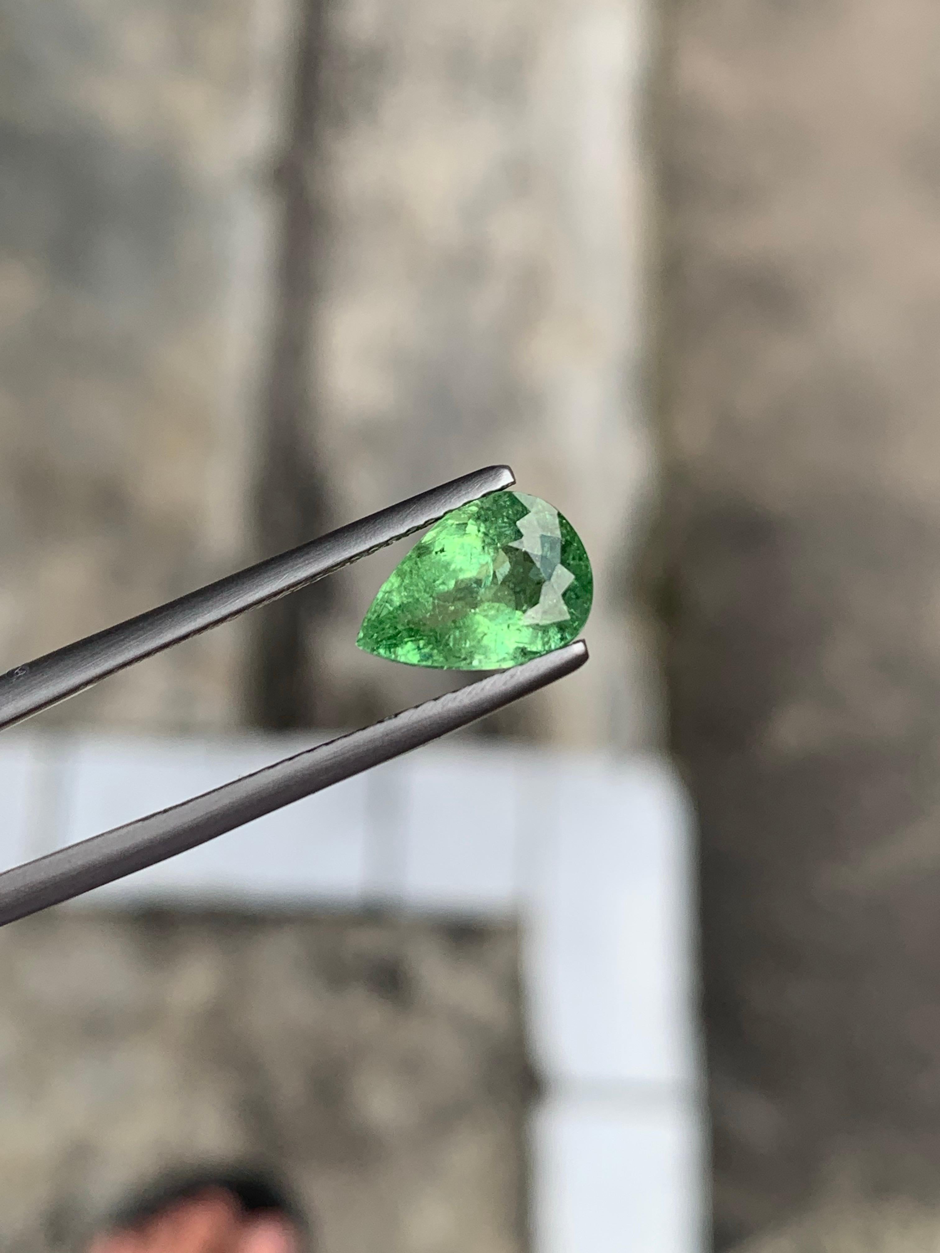 Taglio a goccia Gemma sciolta a forma di pera certificata GFCO da 2,16 carati di tormalina Paraiba naturale in vendita