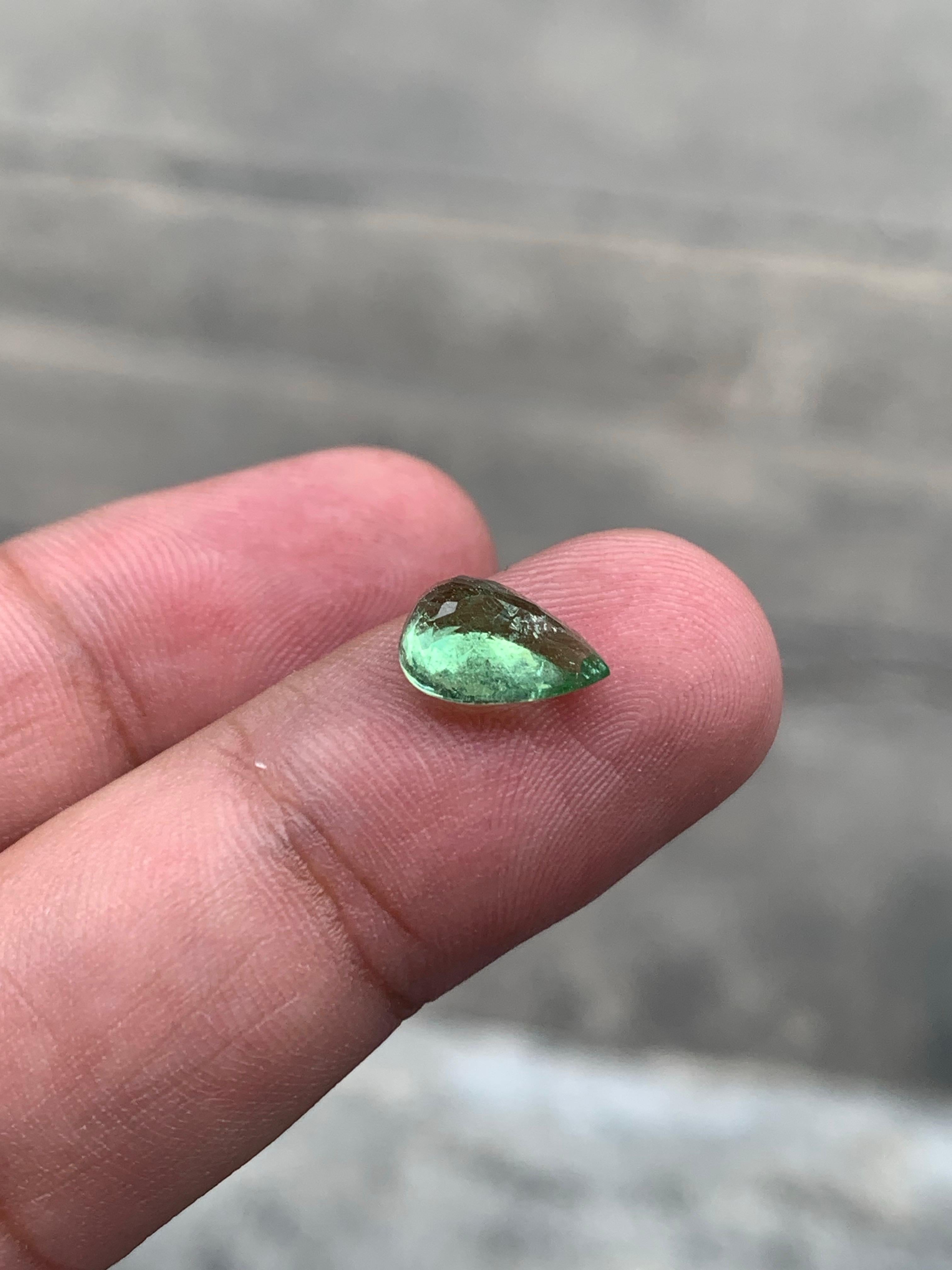 Gemma sciolta a forma di pera certificata GFCO da 2,16 carati di tormalina Paraiba naturale In condizioni Nuovo in vendita a Peshawar, PK