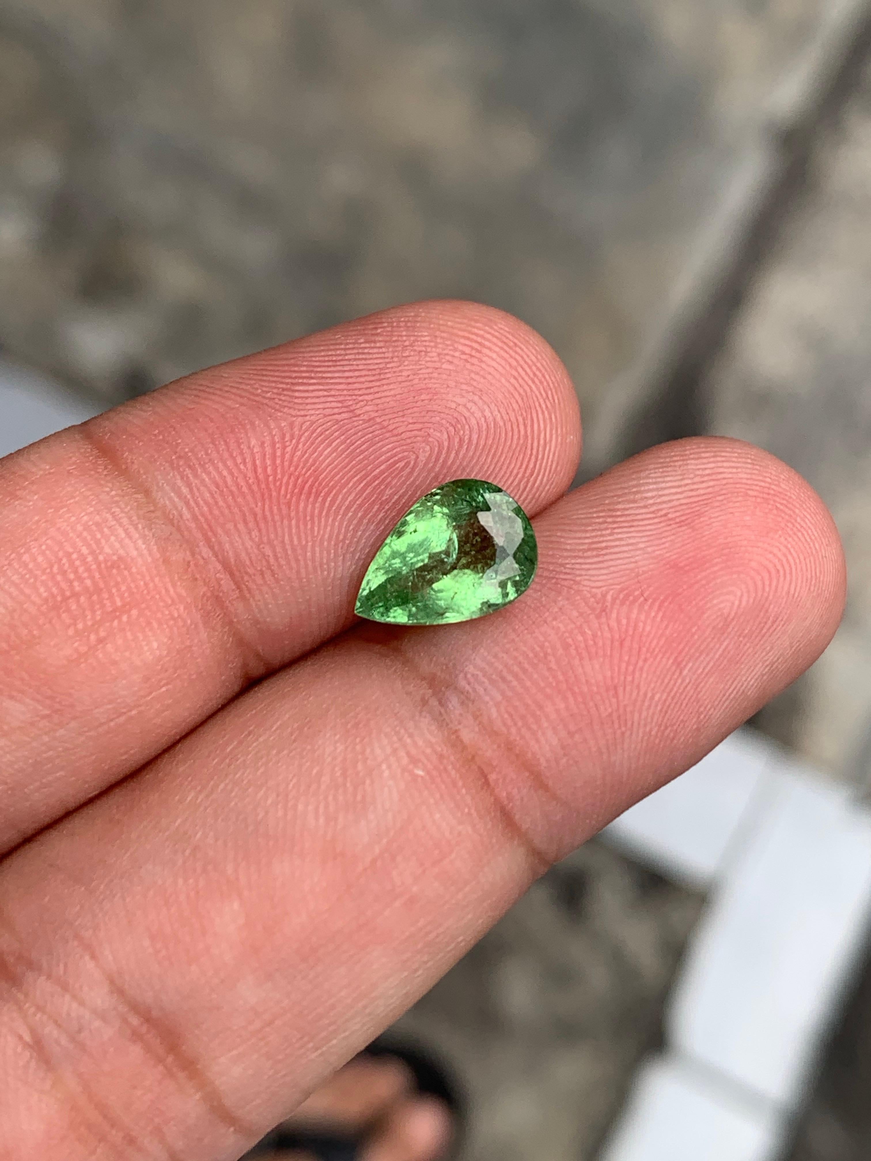 da uomo o donna Gemma sciolta a forma di pera certificata GFCO da 2,16 carati di tormalina Paraiba naturale in vendita