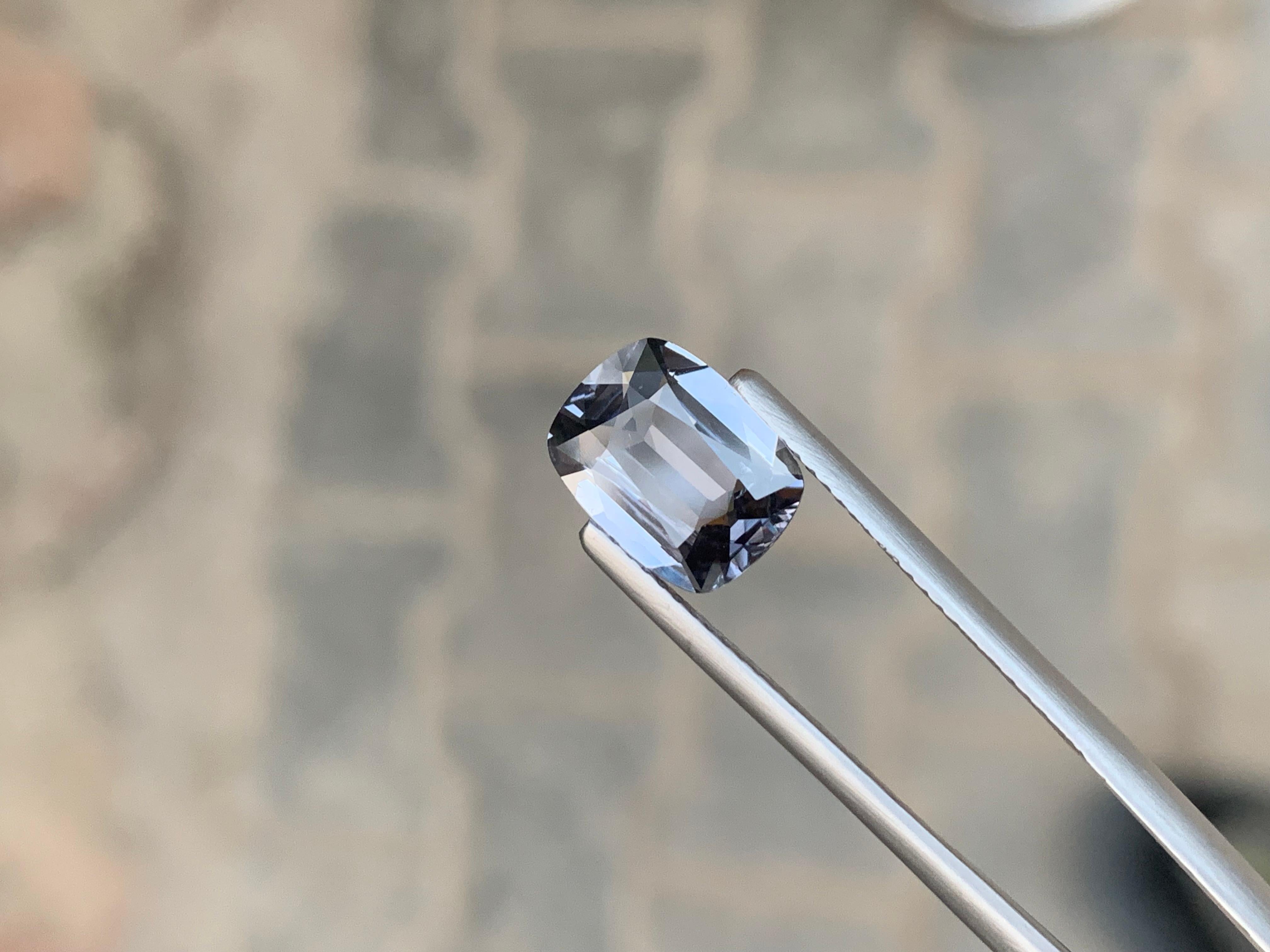 GFCO-zertifizierte 2,56 Karat natürliche lose grau blau Spinell aus Myanmar Mine (Kissenschliff) im Angebot