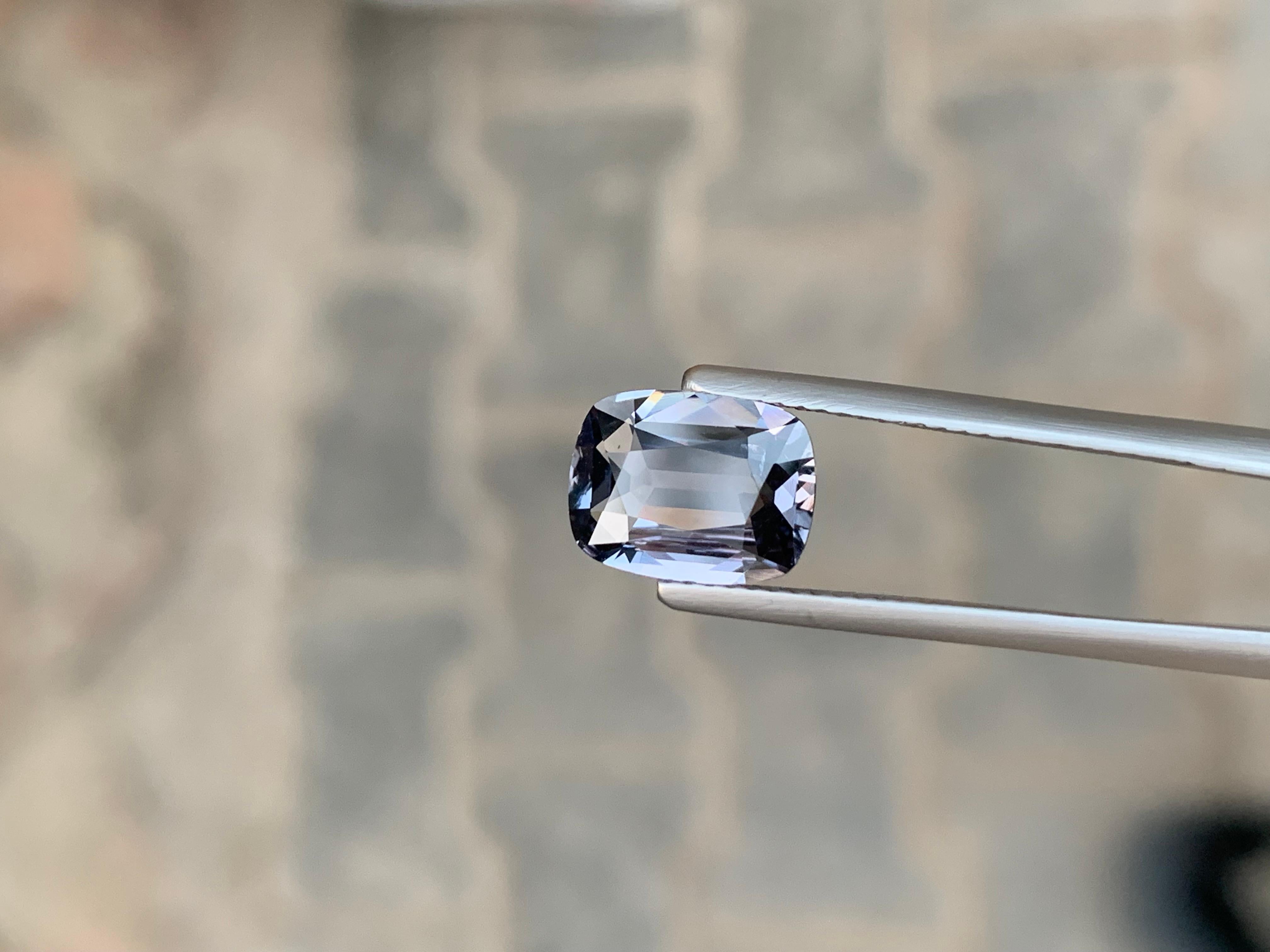 GFCO-zertifizierte 2,56 Karat natürliche lose grau blau Spinell aus Myanmar Mine im Zustand „Neu“ im Angebot in Peshawar, PK