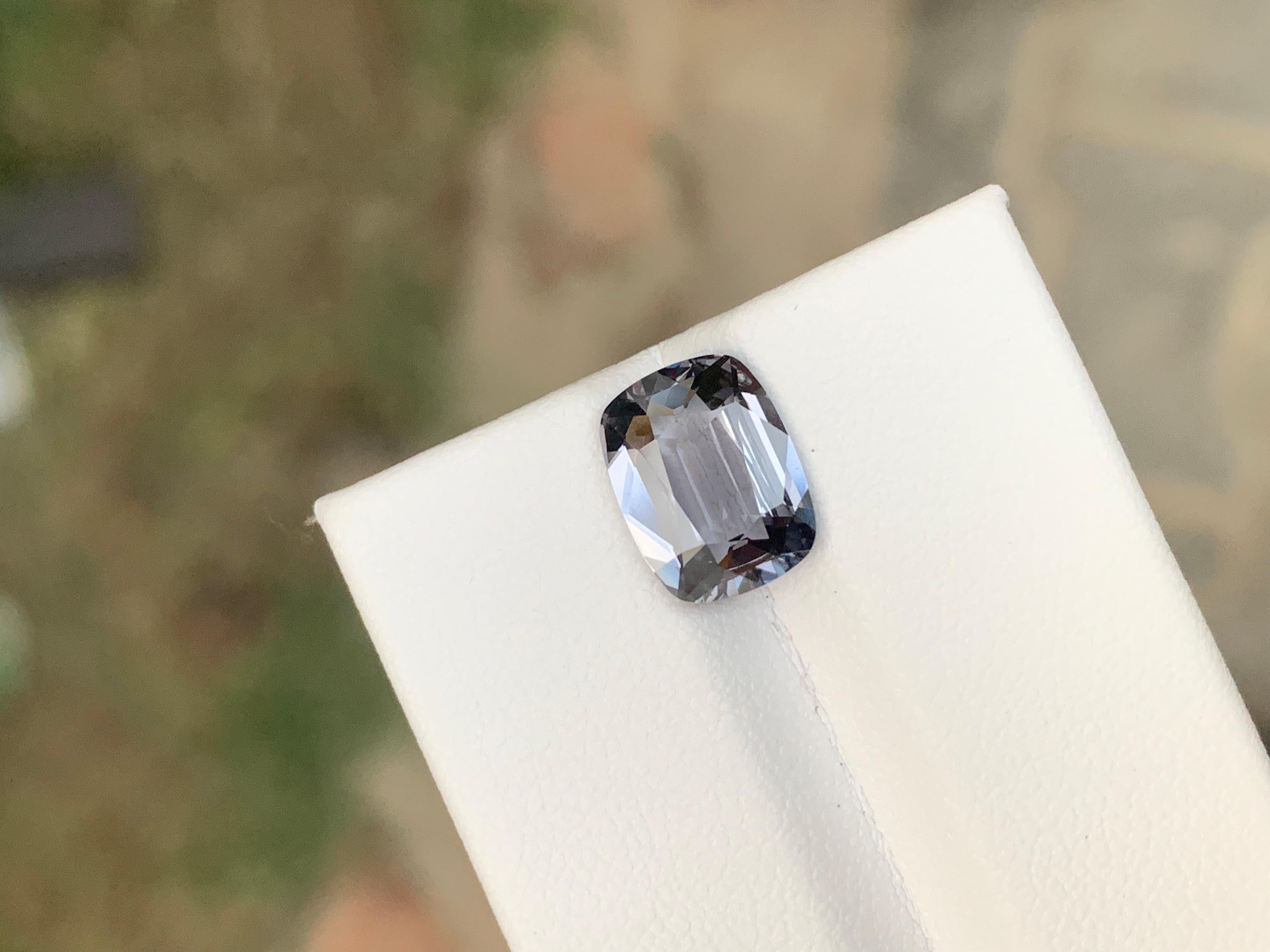 GFCO-zertifizierte 2,56 Karat natürliche lose grau blau Spinell aus Myanmar Mine für Damen oder Herren im Angebot