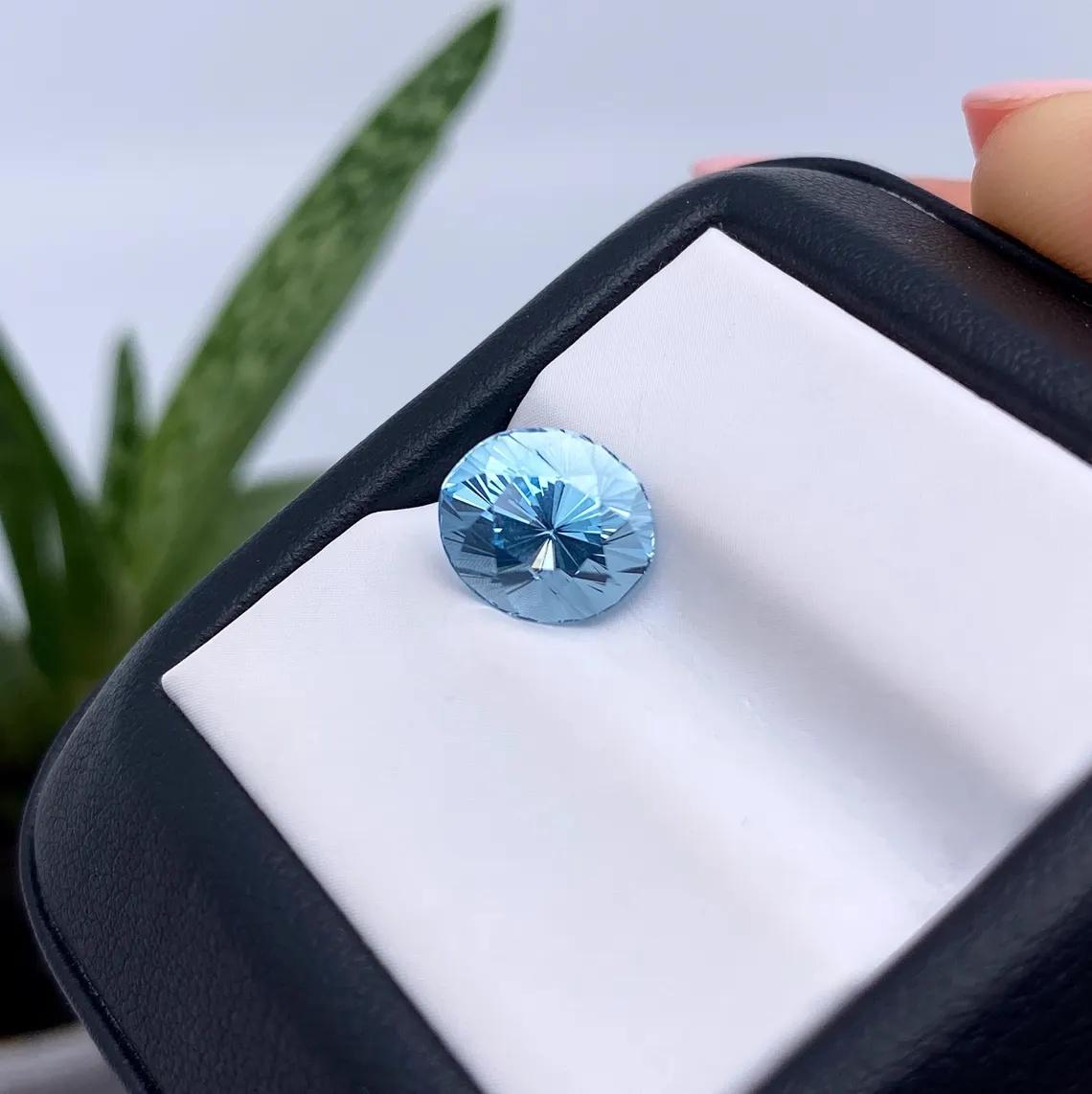 Oval Cut GFCO Certified 2.90Ct Natural Aquamarine gemstone, Oval Fancy cut, Madagascar For Sale