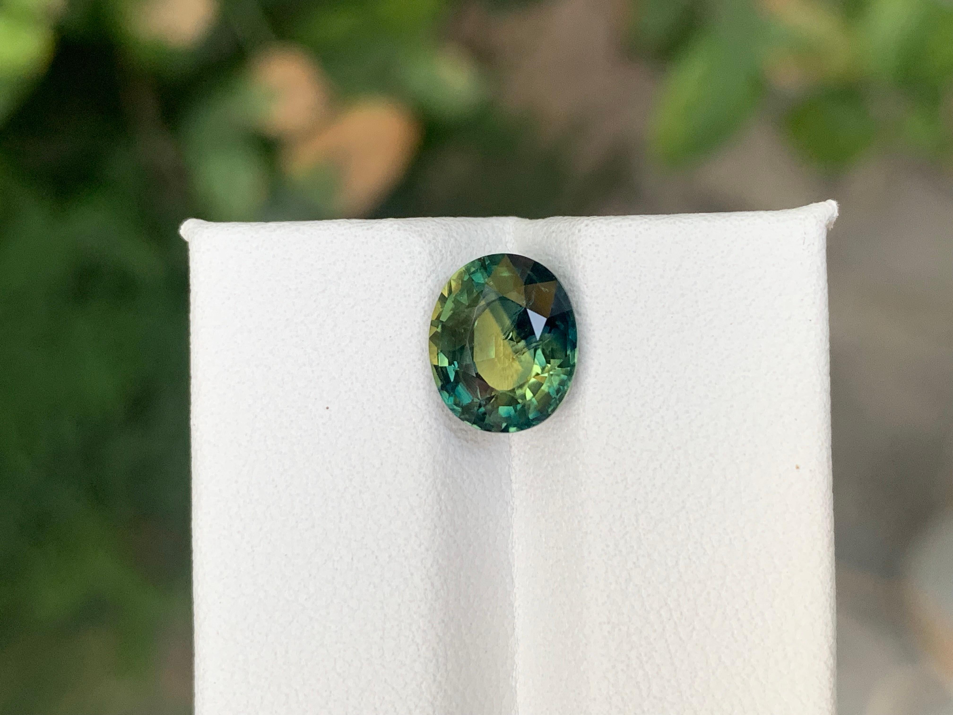 Arts and Crafts GFCO Certified 3.19 Carat Natural Loose Parti Sapphire From Madagascar Africa en vente