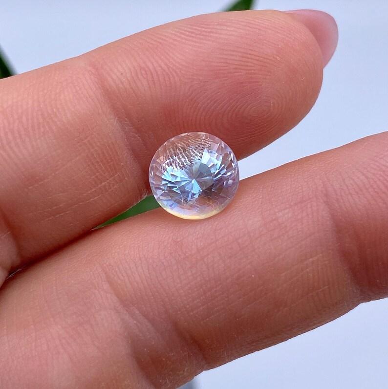 GFCO Certified 3.71ct Natural Moonstone gemstone, Oval cut, Burma In New Condition For Sale In Daugavpils, LV