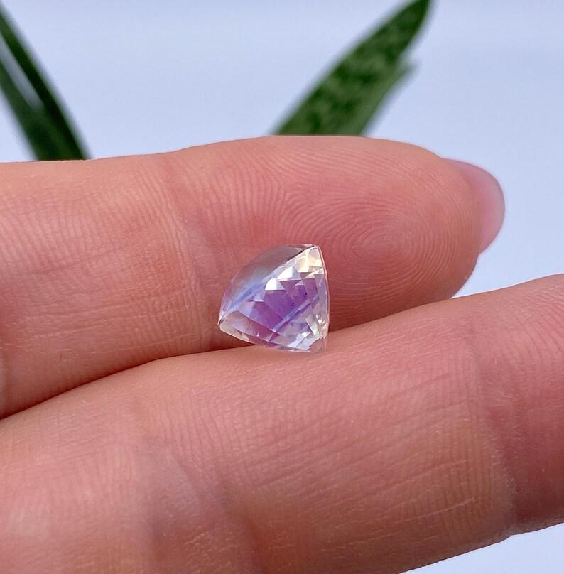 Women's or Men's GFCO Certified 3.71ct Natural Moonstone gemstone, Oval cut, Burma For Sale