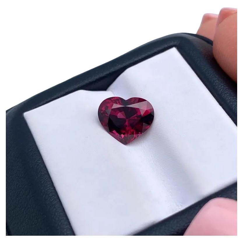 GFCO Certified 3.83Ct Natural Garnet Rhodolite gemstone, Heart Brilliant cut For Sale