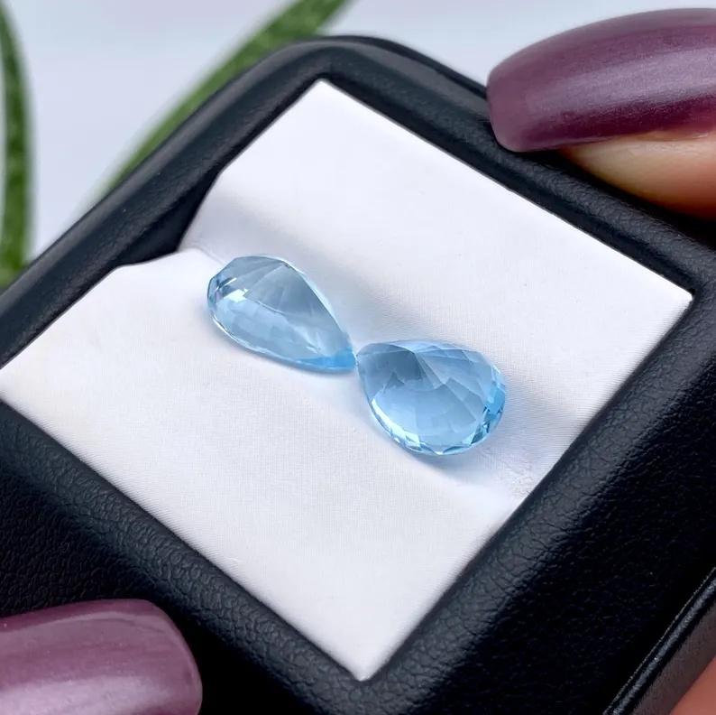 Women's or Men's GFCO Certified 5.79Ct Pair of Natural Aquamarine gemstones, Pear cut, Madagascar For Sale