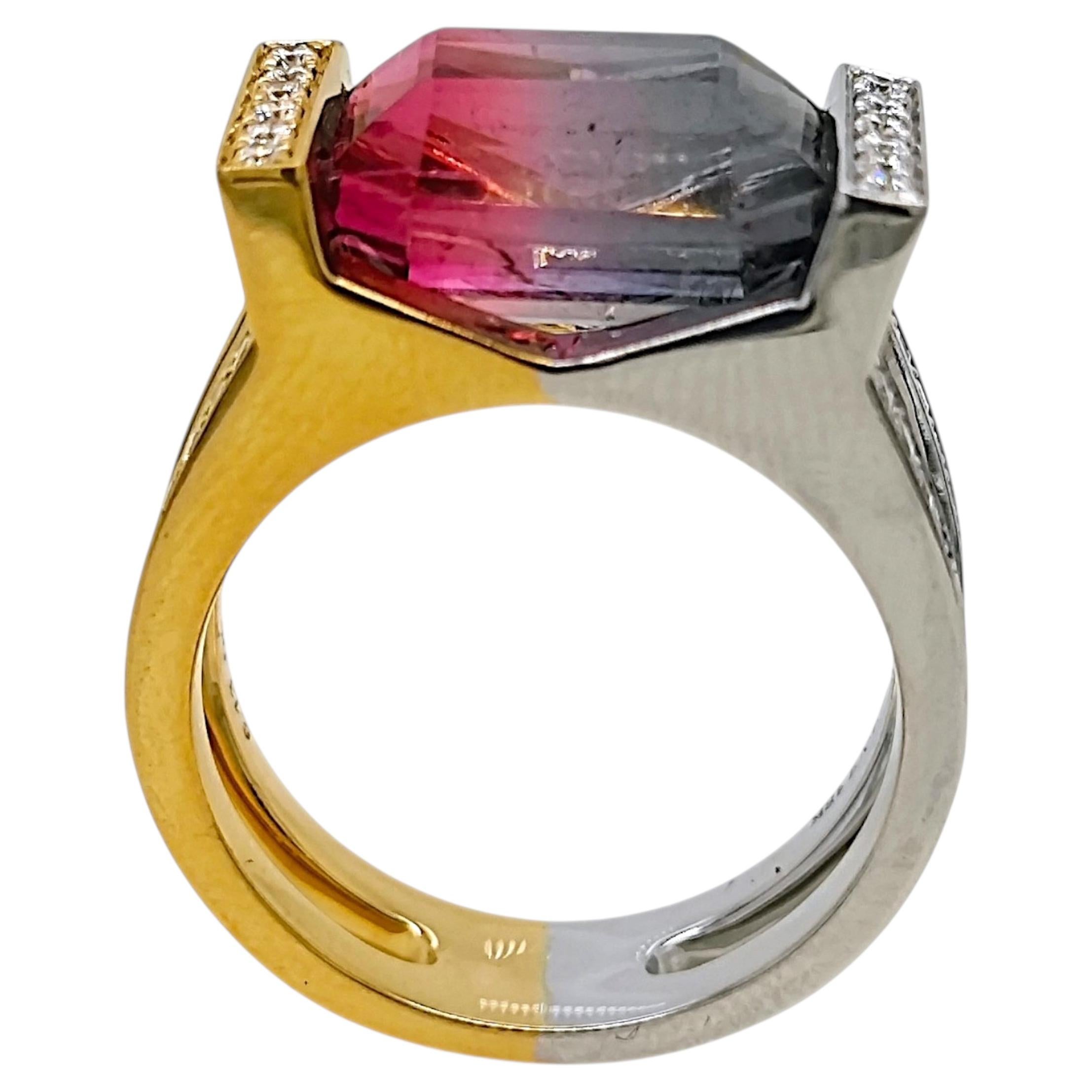 Anello in oro giallo e bianco con tormalina rotonda e diamante certificato GFCO da 6,49 carati
